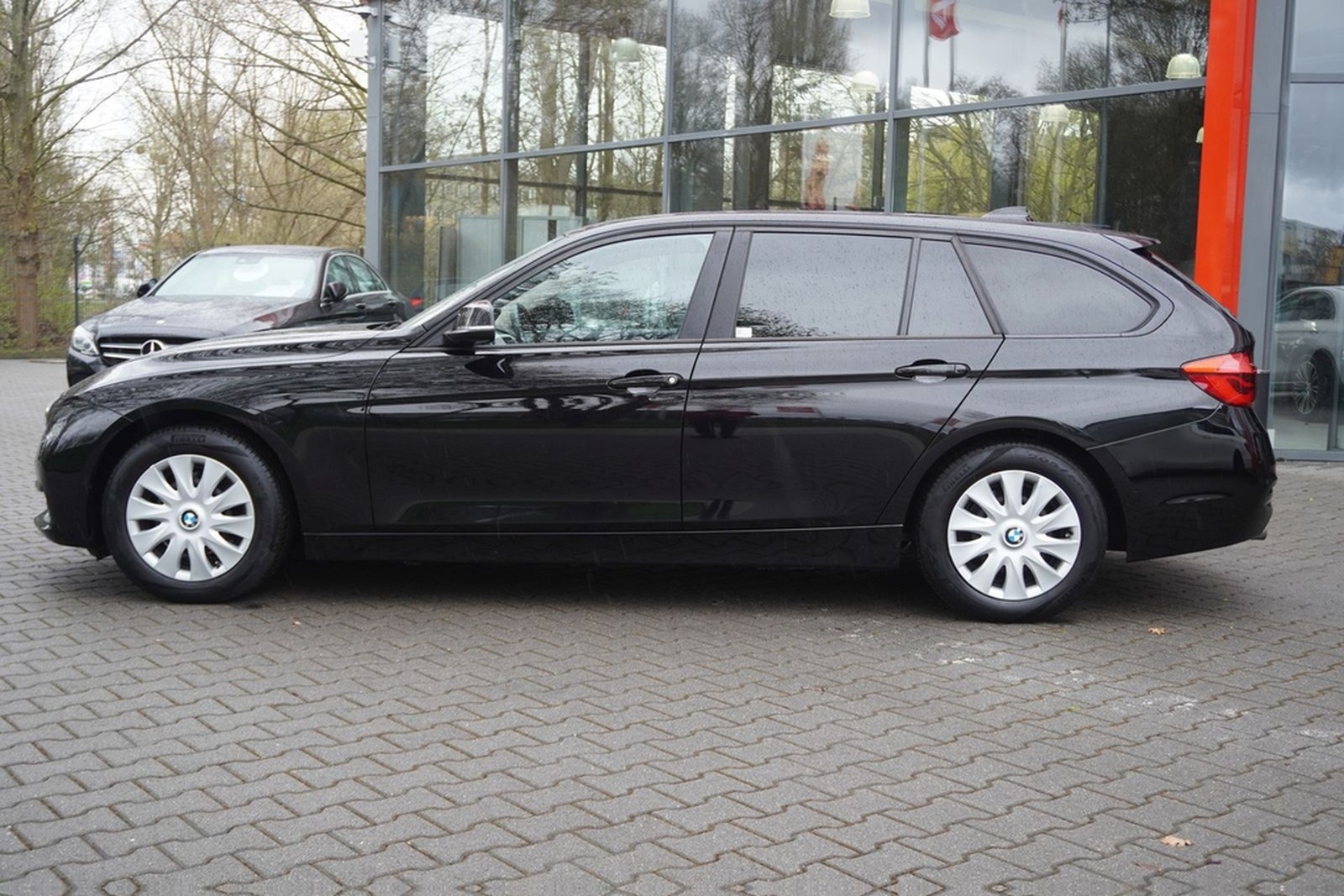 BMW 318i Touring Aut. LED Head-Up Navi Sitzheizung foto 9