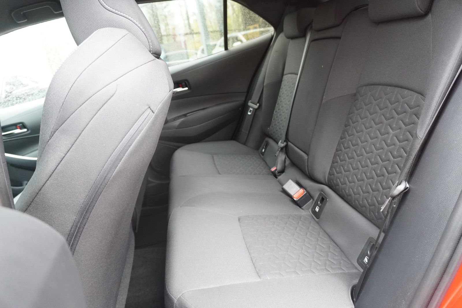 Toyota Corolla 2.0 Hybrid Club LED Navi Kamera PDC DAB foto 12