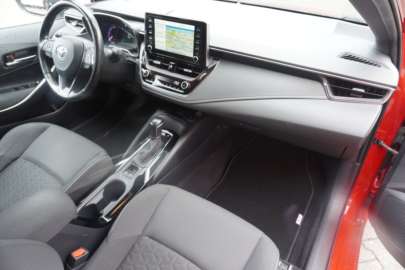Toyota Corolla 2.0 Hybrid Club LED Navi Kamera PDC DAB foto 13
