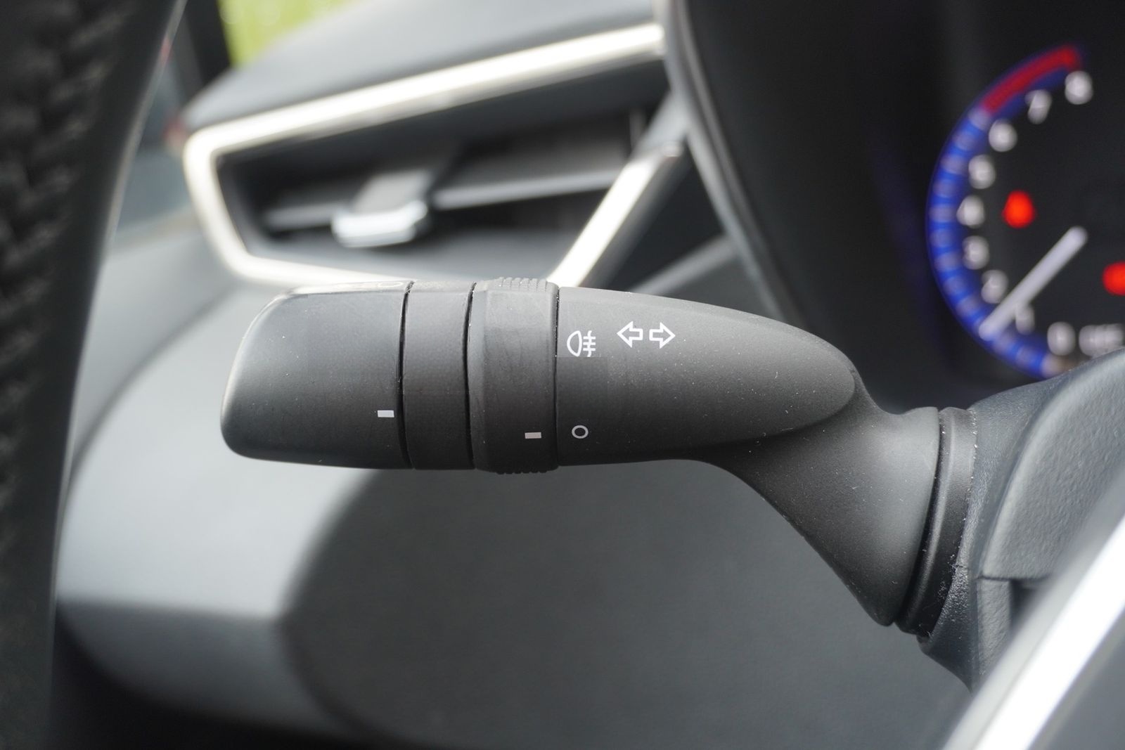 Toyota Corolla 2.0 Hybrid Club LED Navi Kamera PDC DAB foto 20