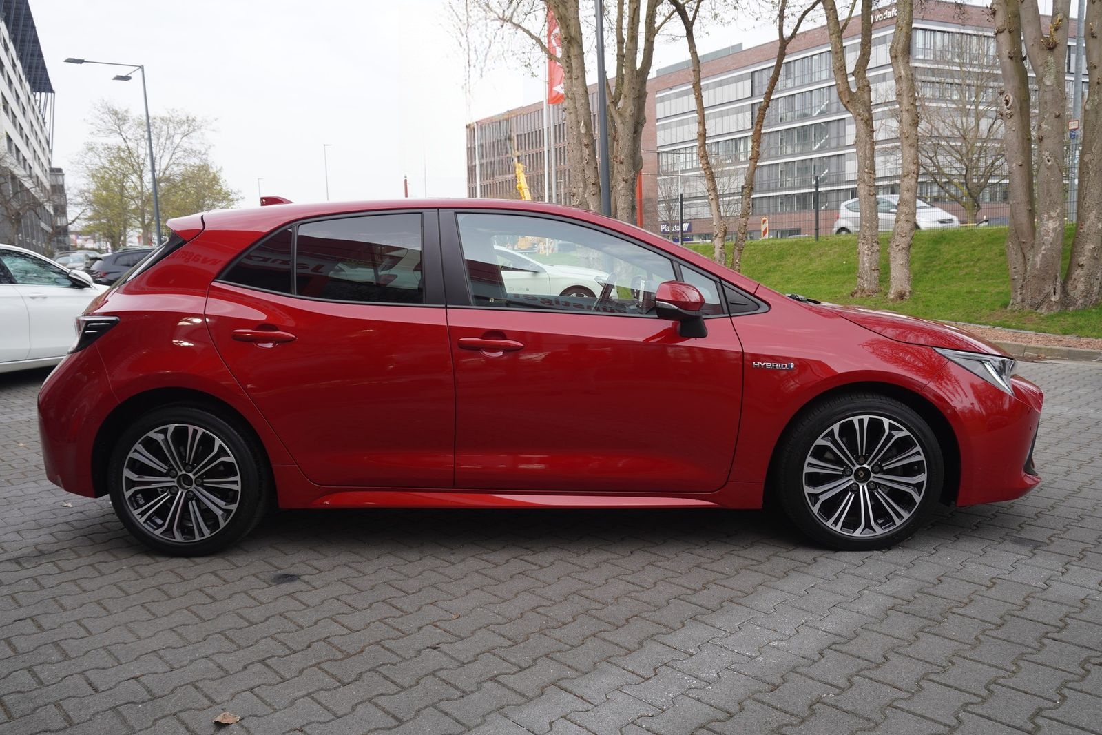 Toyota Corolla 2.0 Hybrid Club LED Navi Kamera PDC DAB foto 5