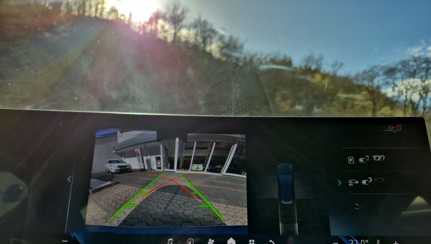 BMW 330 i xDrive M Sport Touring Rückfahrk. CarPlay  foto 23