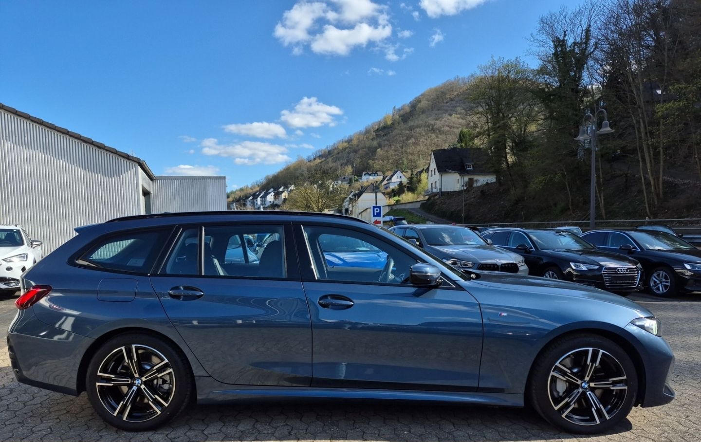 BMW 330 i xDrive M Sport Touring Rückfahrk. CarPlay  foto 4