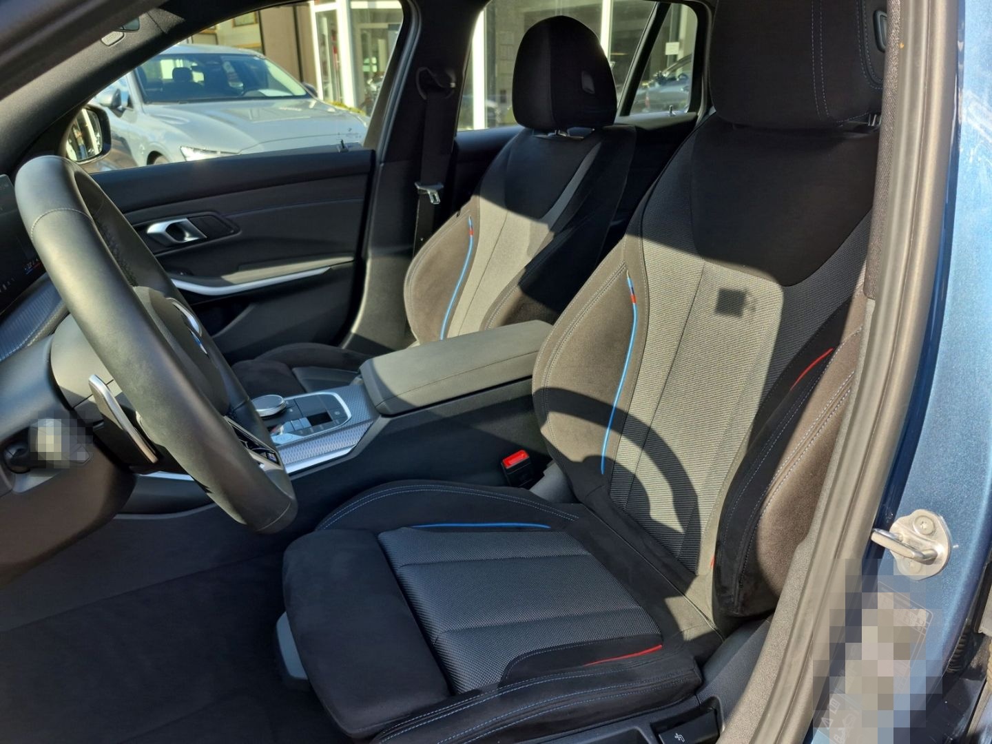 BMW 330 i xDrive M Sport Touring Rückfahrk. CarPlay  foto 7