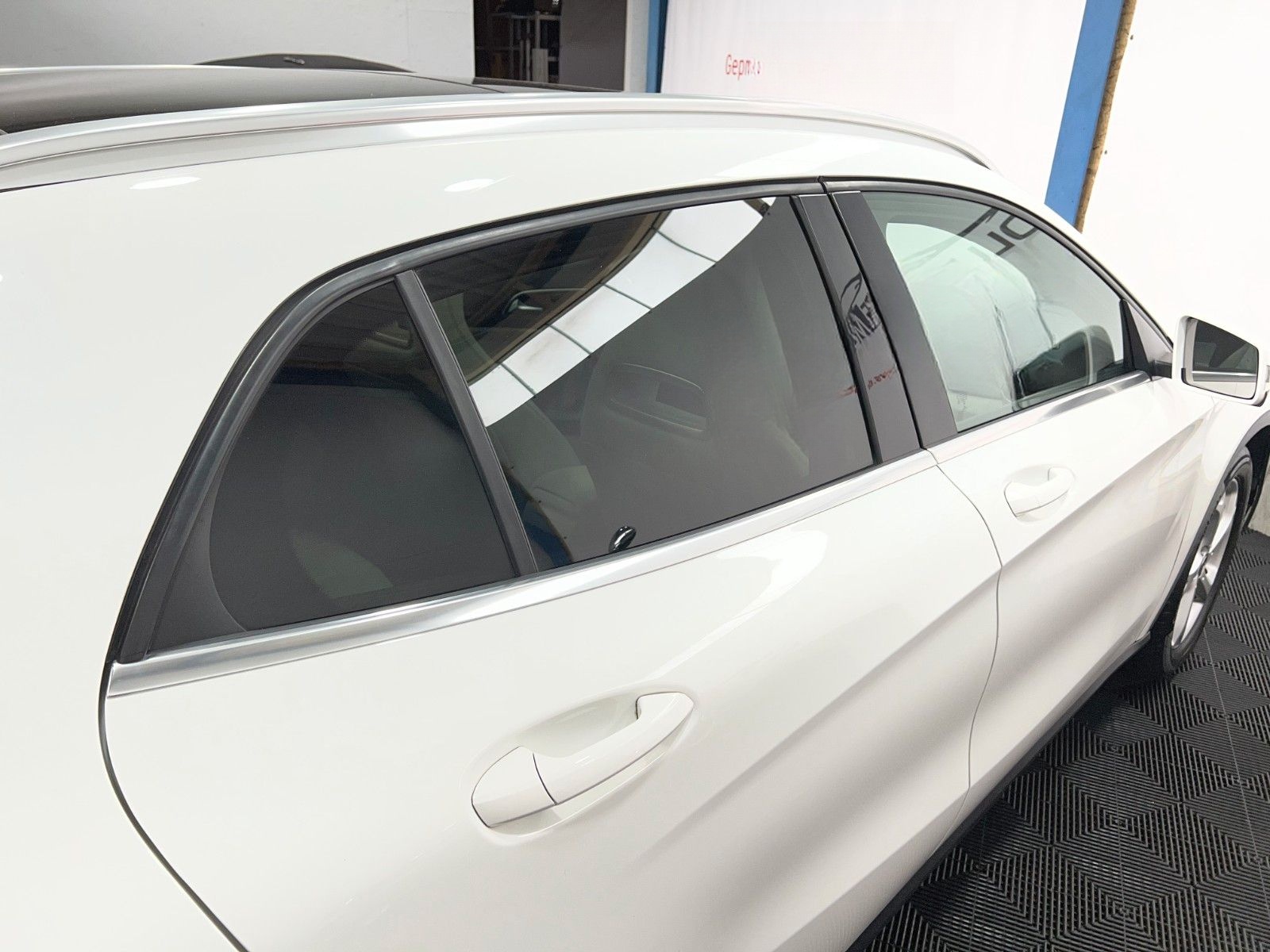 Mercedes-Benz GLA 180 Urban *Autom *LED-SW *Pano *DAB foto 15