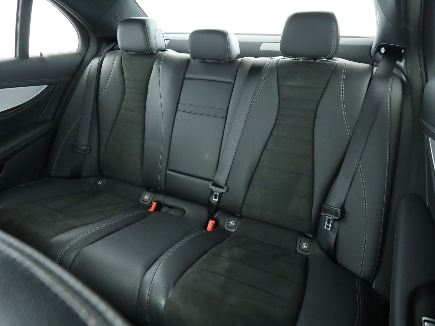 Mercedes-Benz E 300 de AMG*PTS*360°Kamera*Distronic*Navigation foto 18