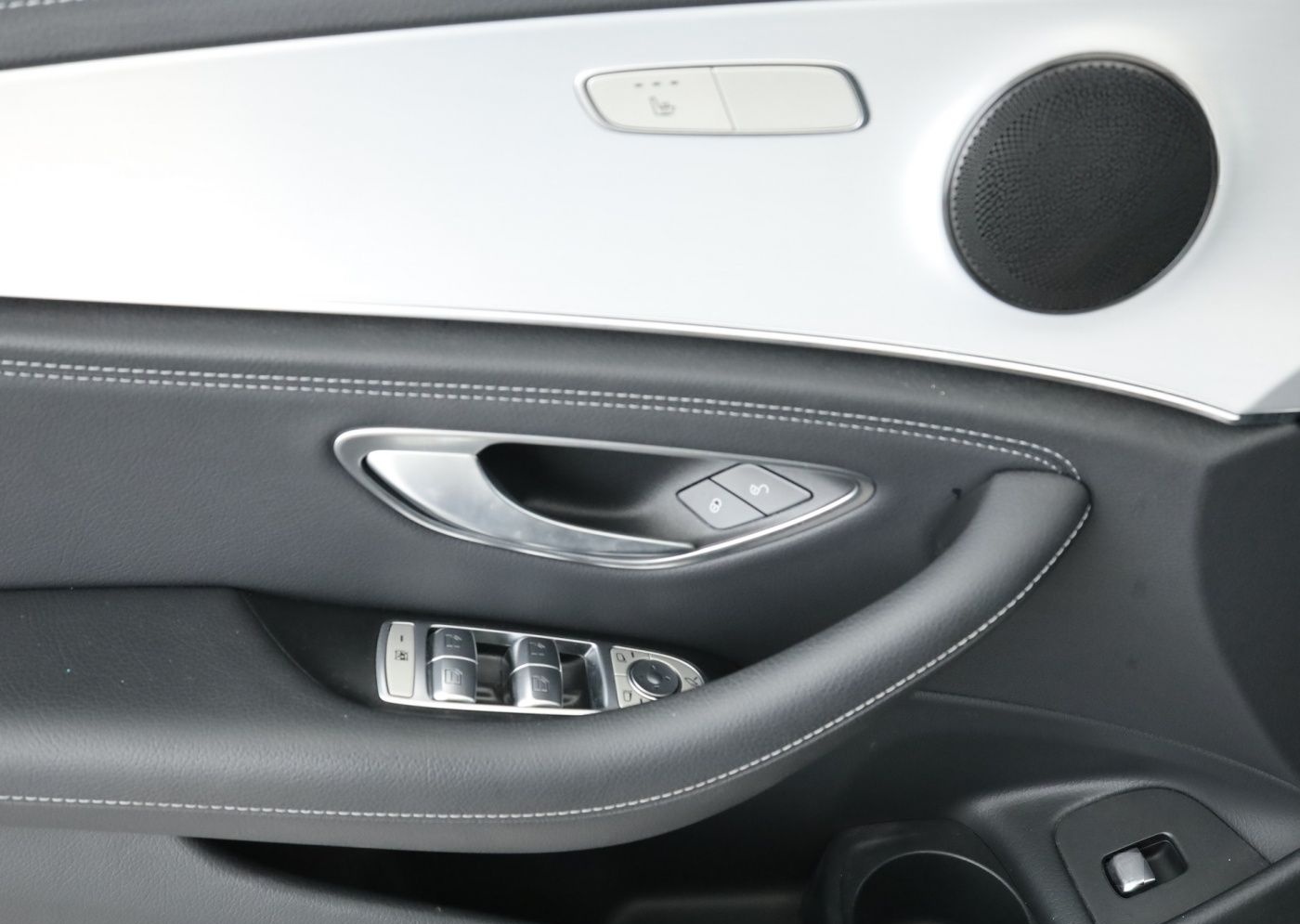 Mercedes-Benz E 300 de AMG*PTS*360°Kamera*Distronic*Navigation foto 20
