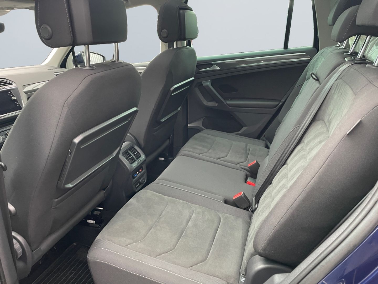 Volkswagen Tiguan 2.0 TSI 4M DSG Highline *Pano*CAM*el. Hec foto 17