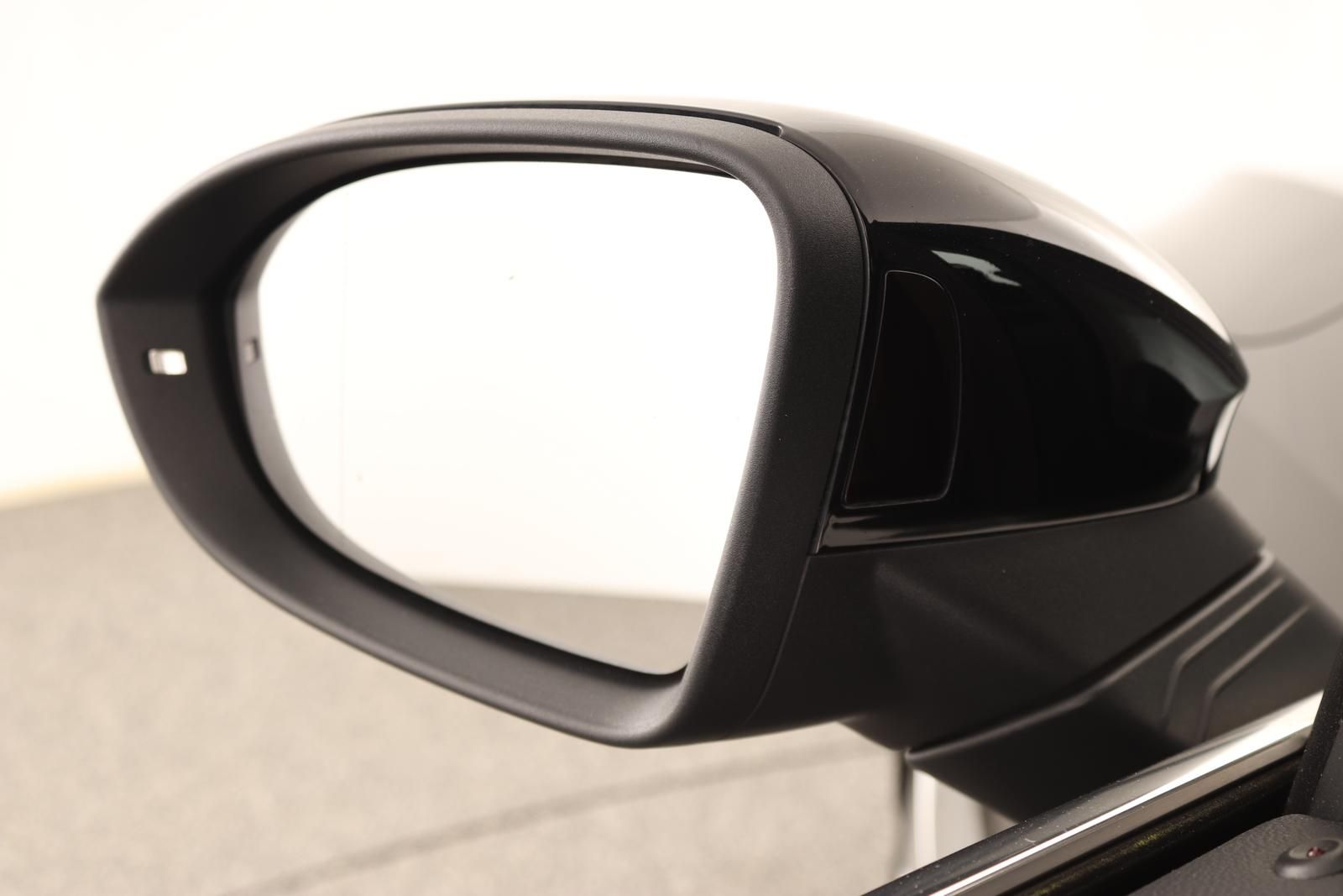 Volkswagen Golf 8 Variant 2.0 TDI Style DSG VIRTUAL LED+ AC foto 22