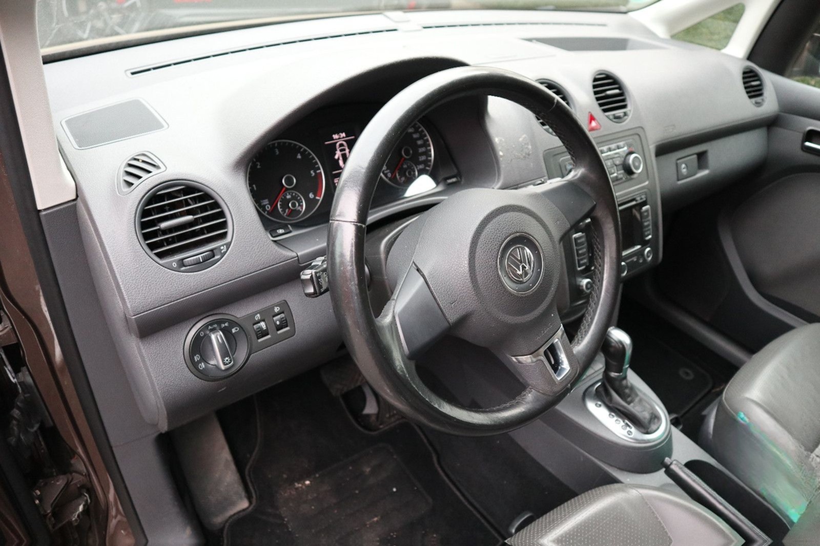 Volkswagen Caddy 1,6TDI DSG Maxi Comfort.*rollstuhlgerecht* foto 10