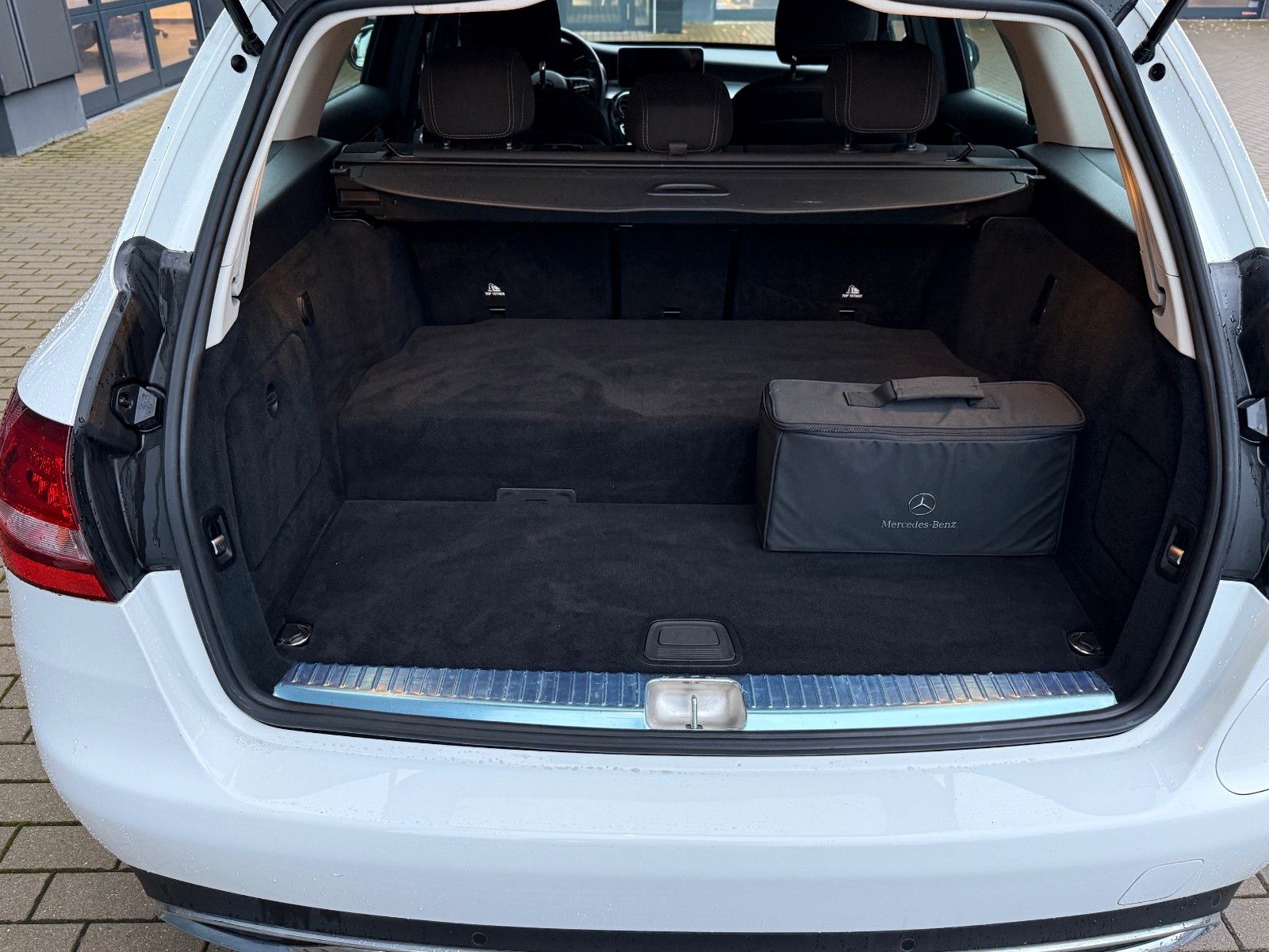 Mercedes-Benz C 300T de Avantgarde DISTRONIC 360° SPUR KEYLESS foto 13