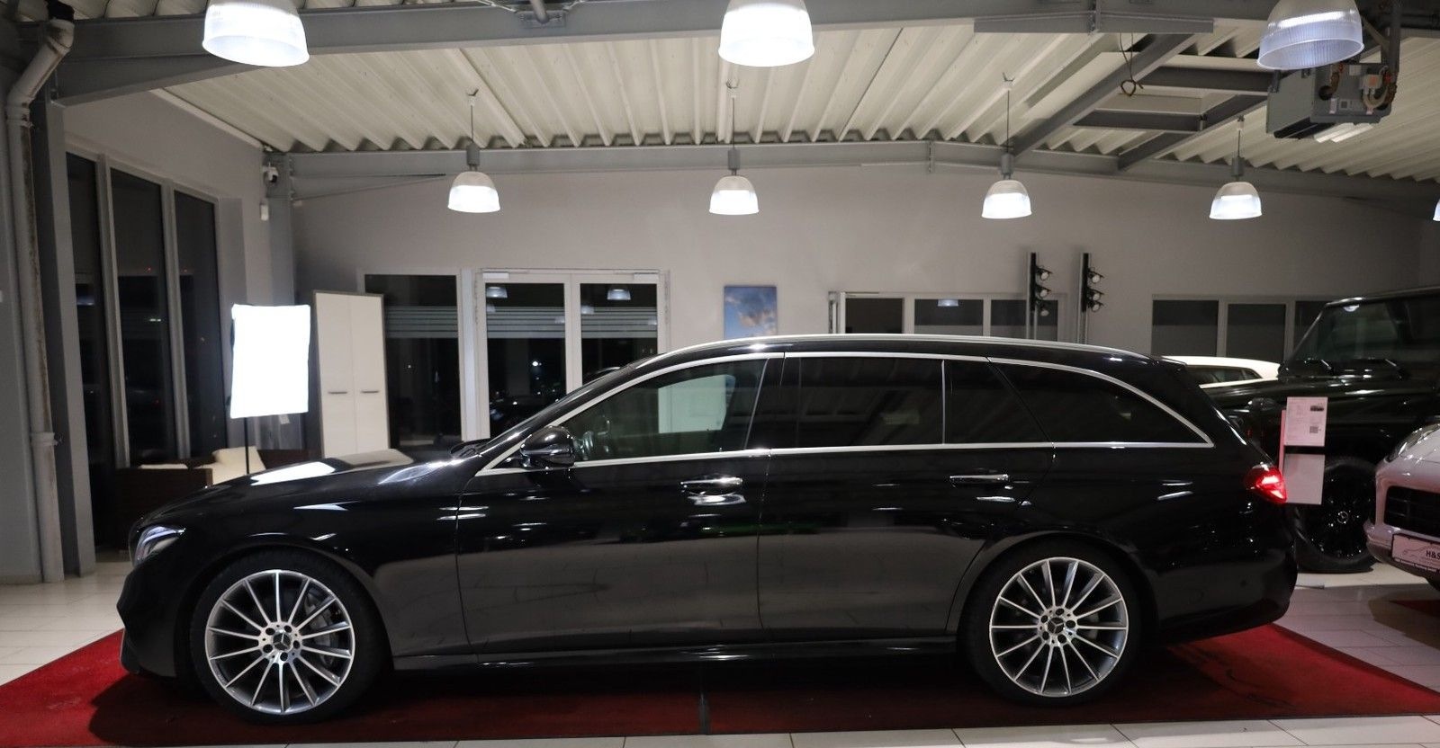Mercedes-Benz E 350 d AMG-LINE*PANO/360°/BURMESTER* foto 2