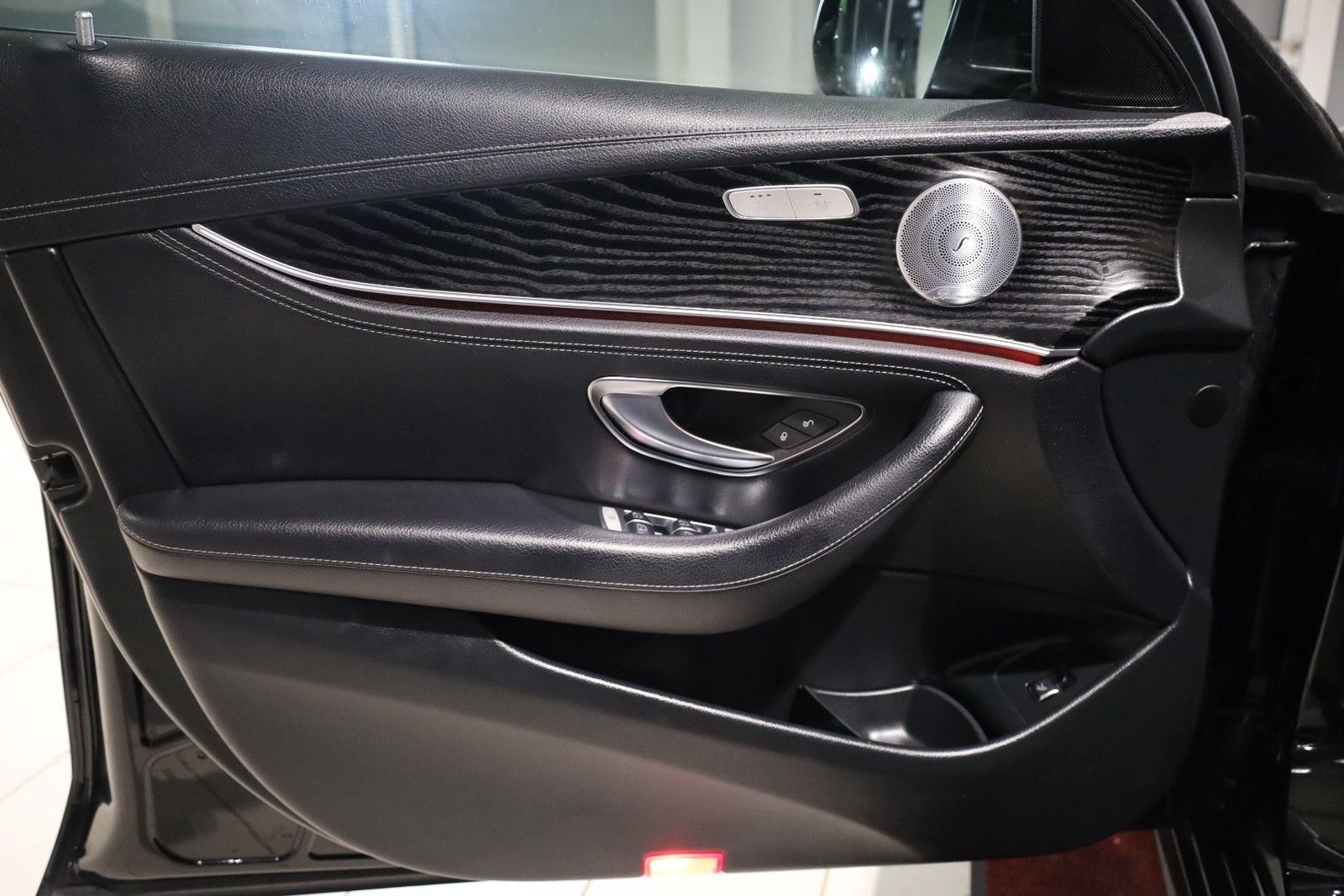 Mercedes-Benz E 350 d AMG-LINE*PANO/360°/BURMESTER* foto 13