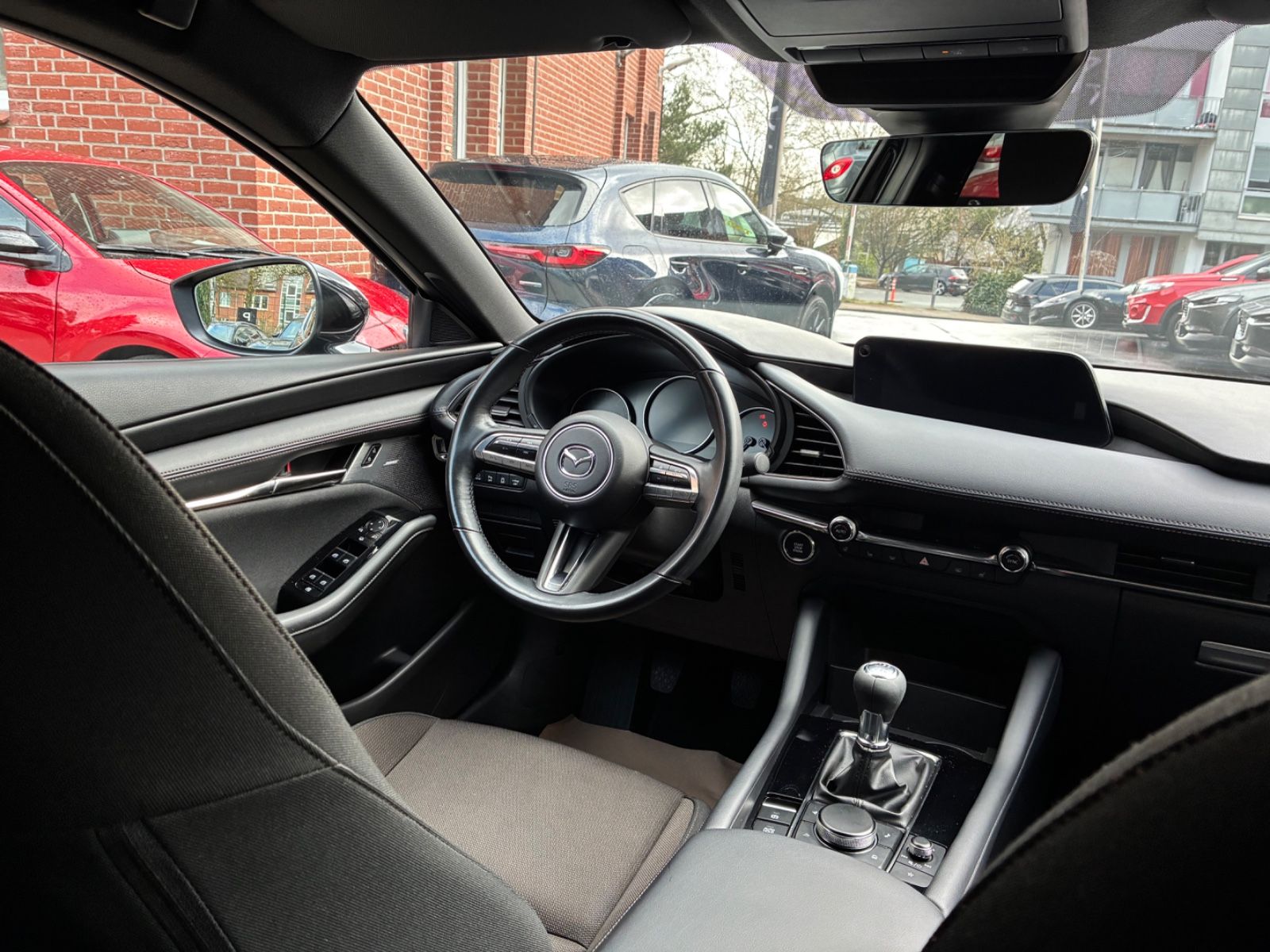 Mazda 3 SKYACTIV-G 2.0 M Hybrid SELECTION DES-P PREM-P foto 18