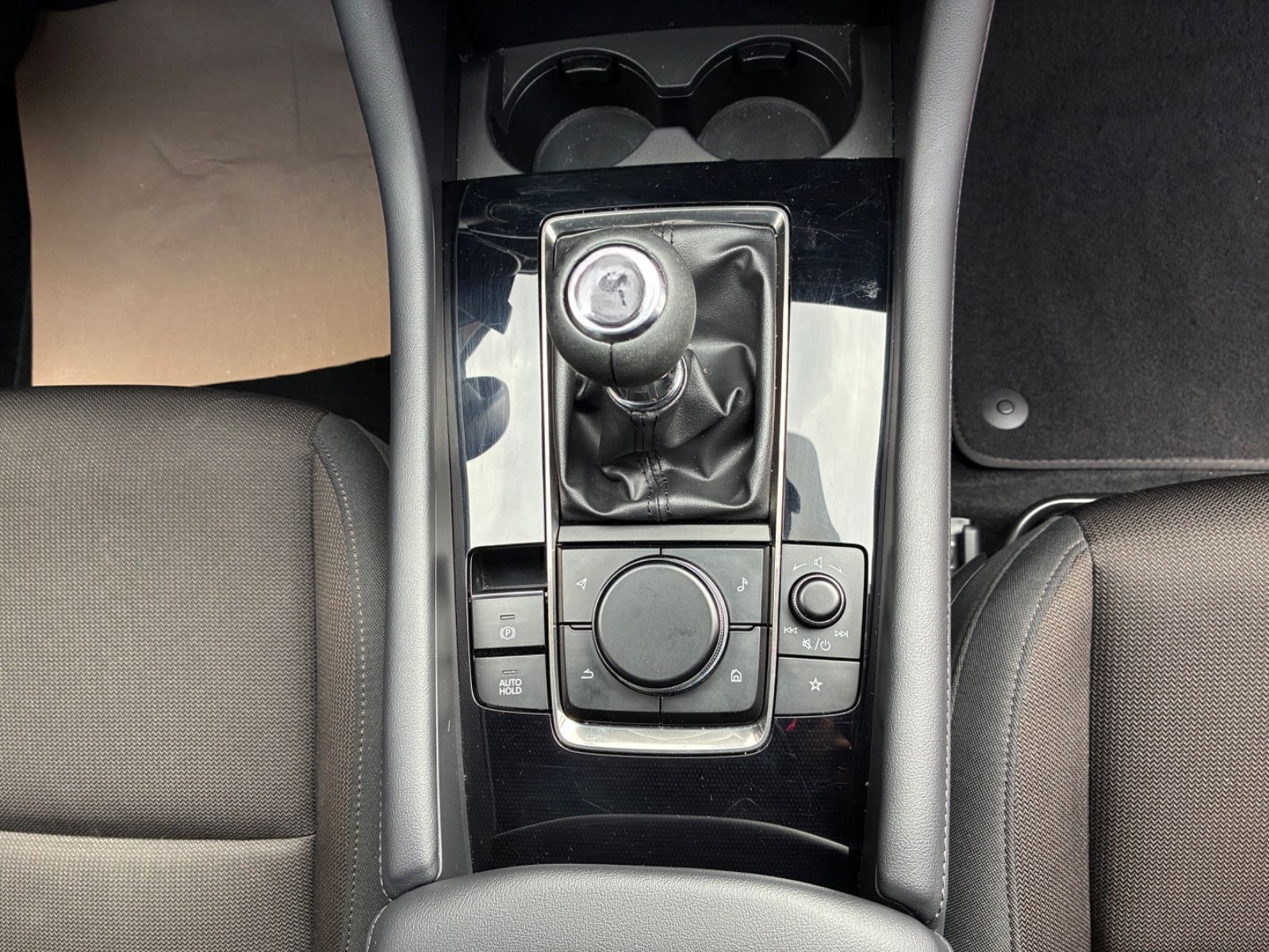 Mazda 3 SKYACTIV-G 2.0 M Hybrid SELECTION DES-P PREM-P foto 22