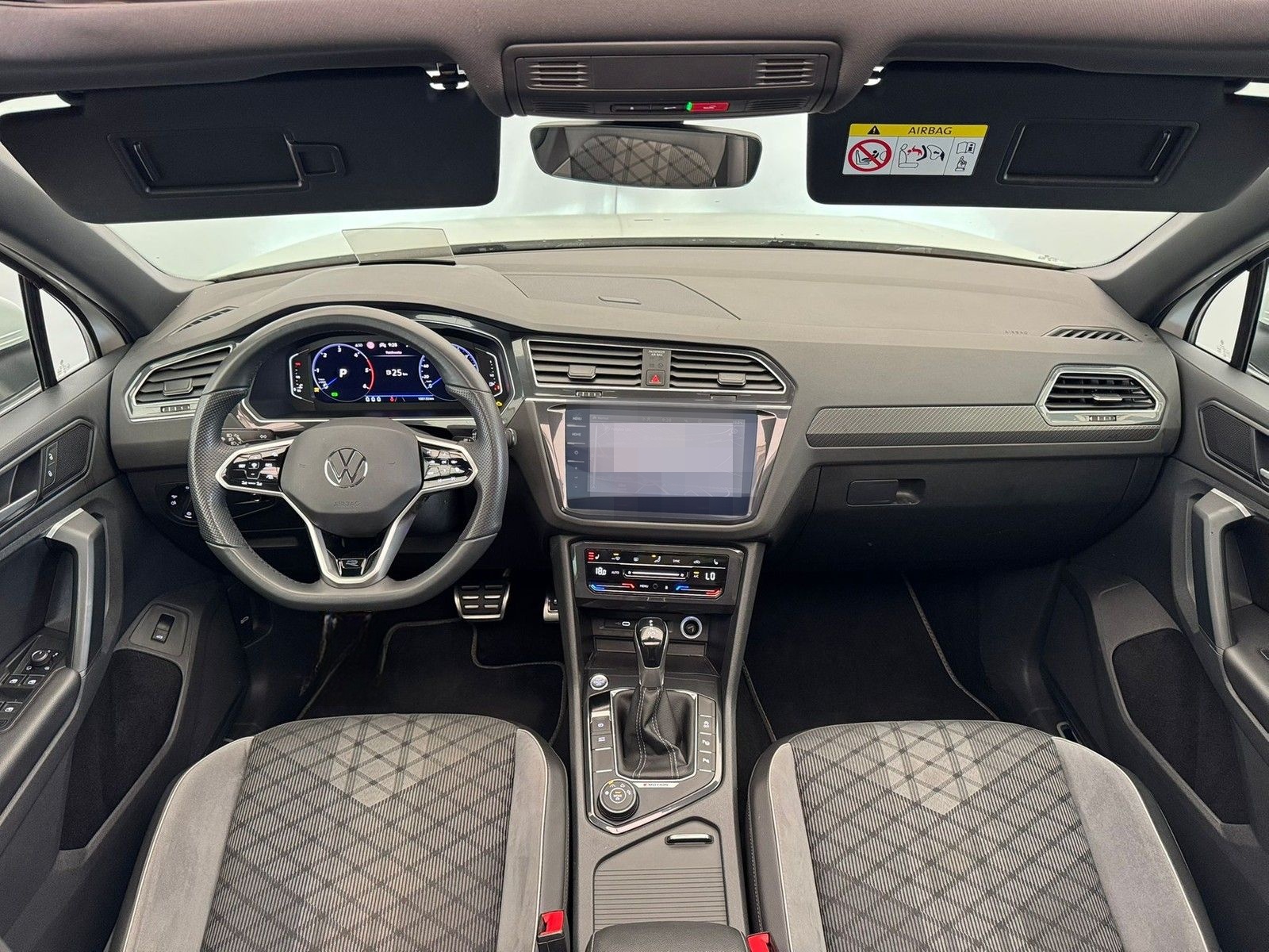 Volkswagen Tiguan R-Line 2.0TDI 4M+AHK+PANO+STHZ+HUD+KAMERA foto 2