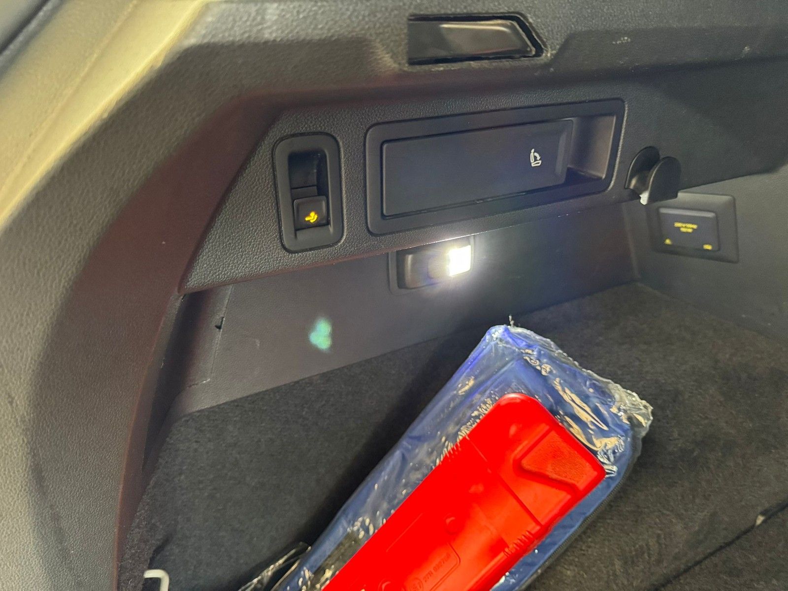 Volkswagen Tiguan R-Line 2.0TDI 4M+AHK+PANO+STHZ+HUD+KAMERA foto 18