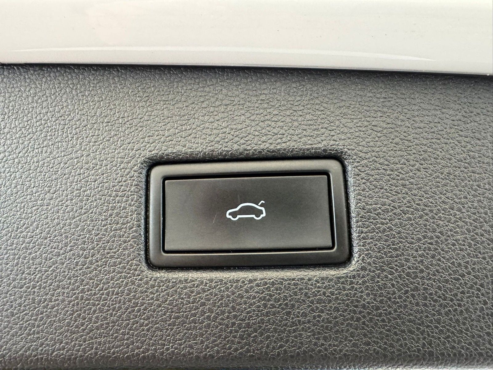 Volkswagen Tiguan R-Line 2.0TDI 4M+AHK+PANO+STHZ+HUD+KAMERA foto 19