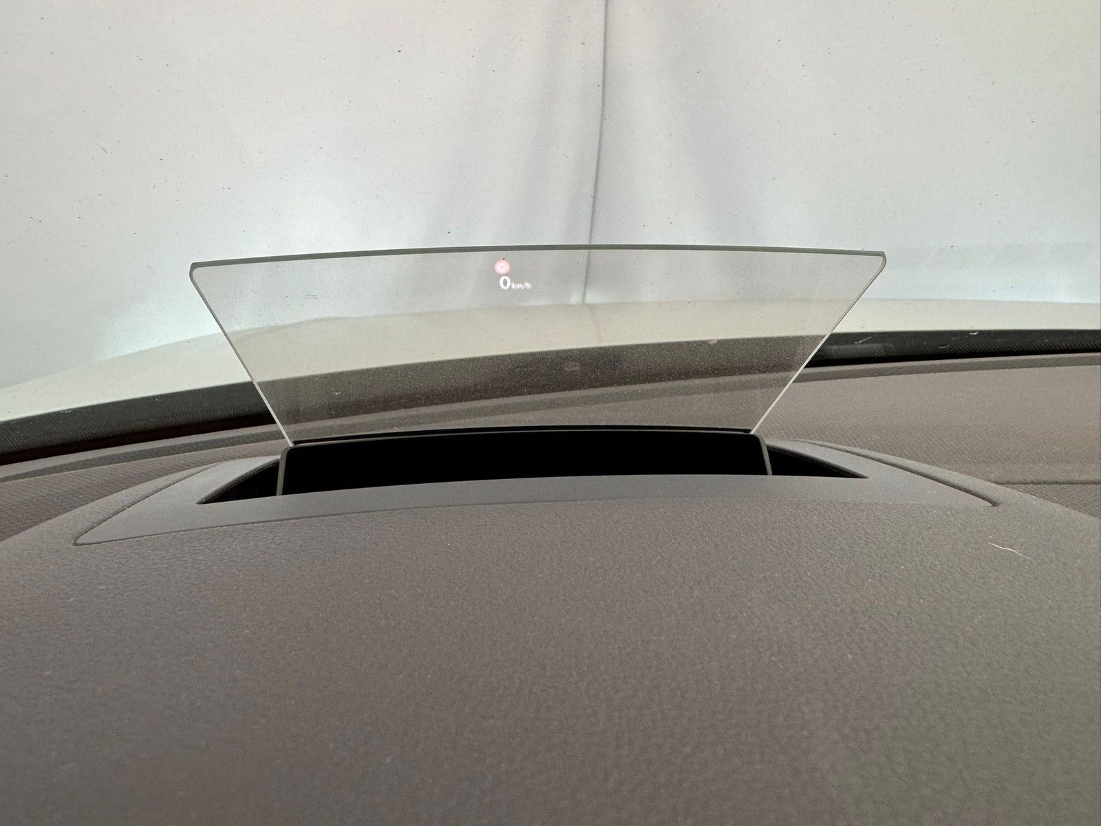 Volkswagen Tiguan R-Line 2.0TDI 4M+AHK+PANO+STHZ+HUD+KAMERA foto 3