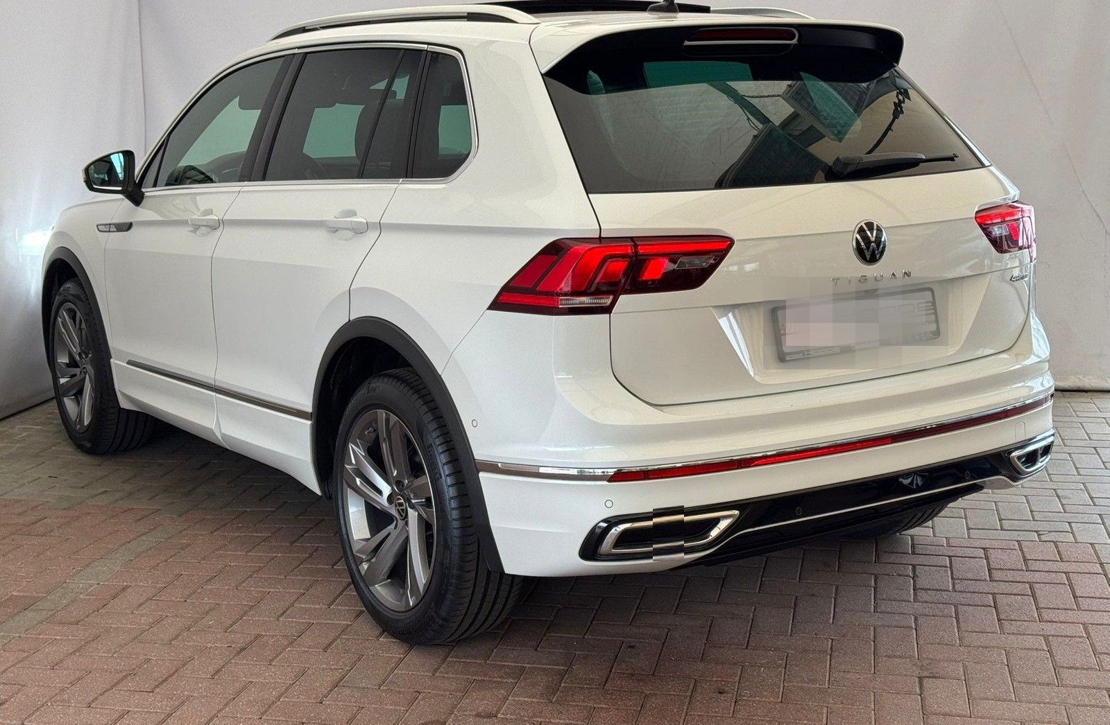 Volkswagen Tiguan R-Line 2.0TDI 4M+AHK+PANO+STHZ+HUD+KAMERA foto 23