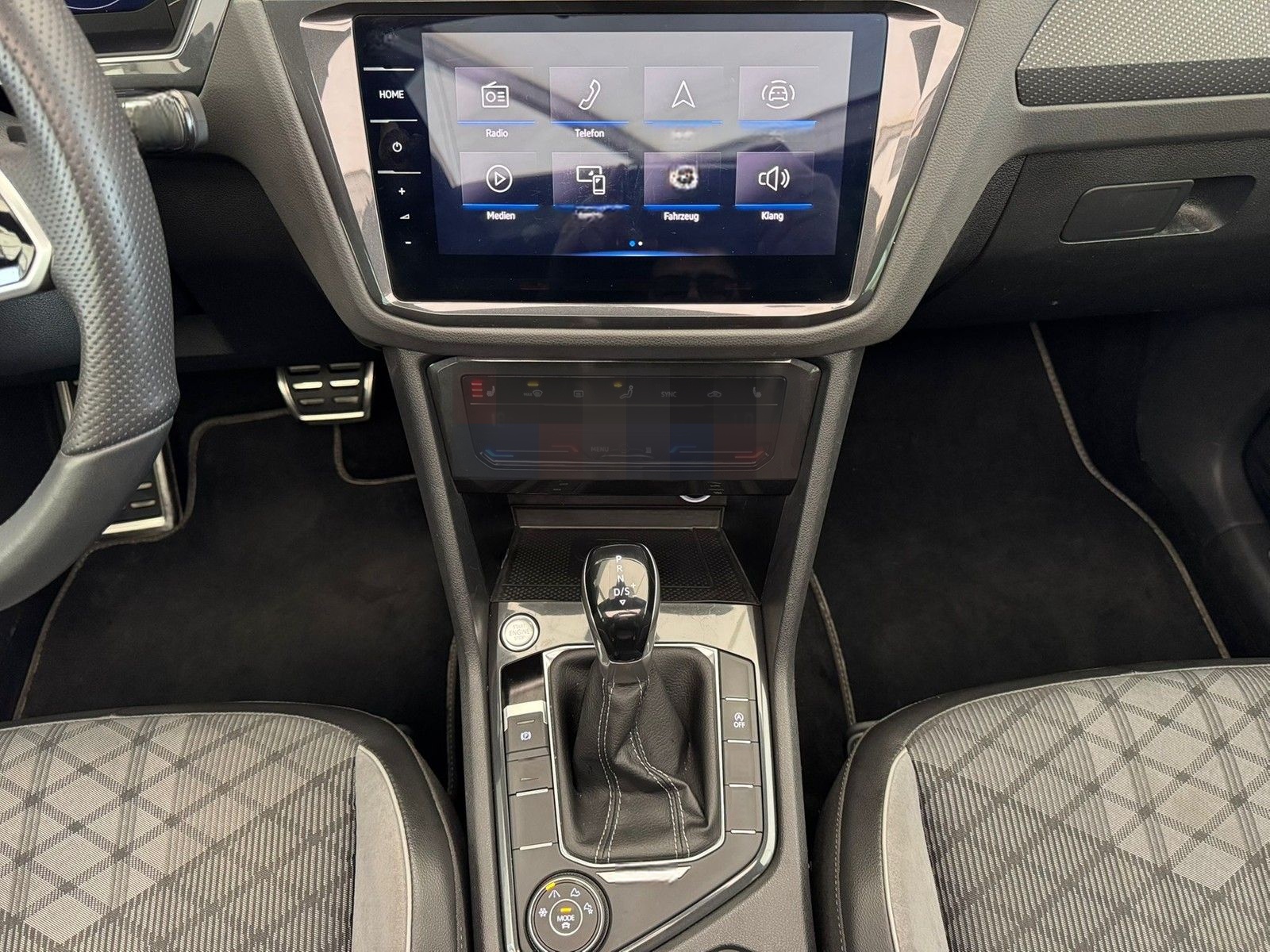 Volkswagen Tiguan R-Line 2.0TDI 4M+AHK+PANO+STHZ+HUD+KAMERA foto 5