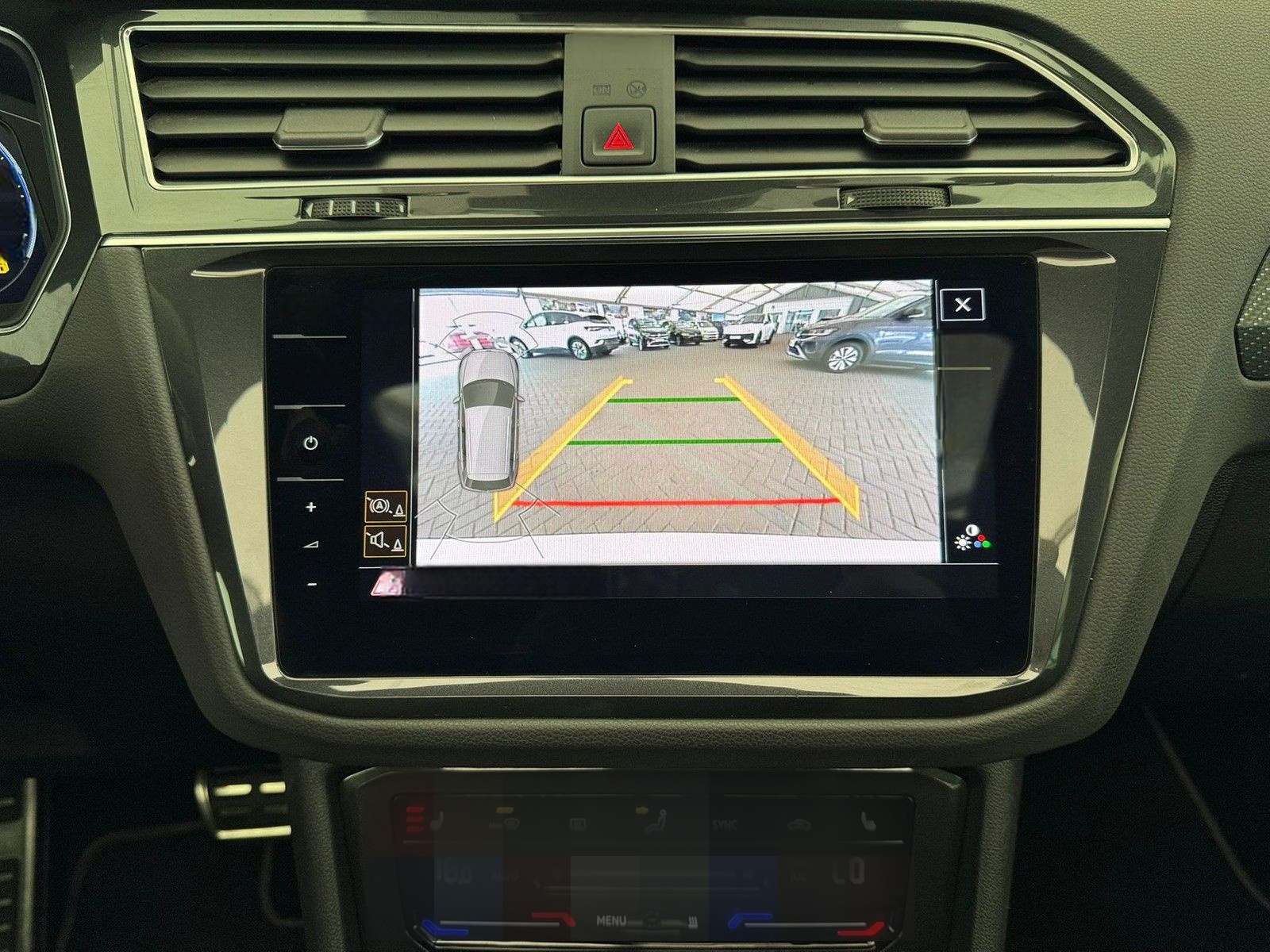 Volkswagen Tiguan R-Line 2.0TDI 4M+AHK+PANO+STHZ+HUD+KAMERA foto 6