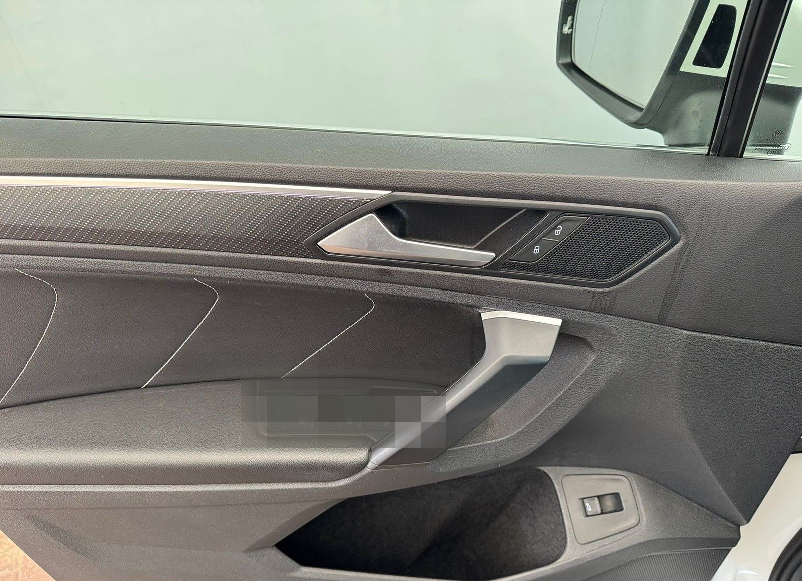 Volkswagen Tiguan R-Line 2.0TDI 4M+AHK+PANO+STHZ+HUD+KAMERA foto 8