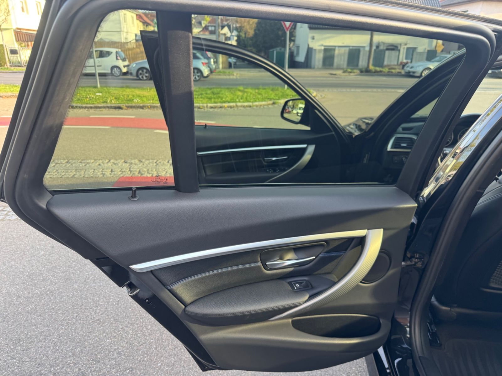 BMW 320 dA M Sport Shadow/M Sportpaket/LED/Navi Prof foto 10