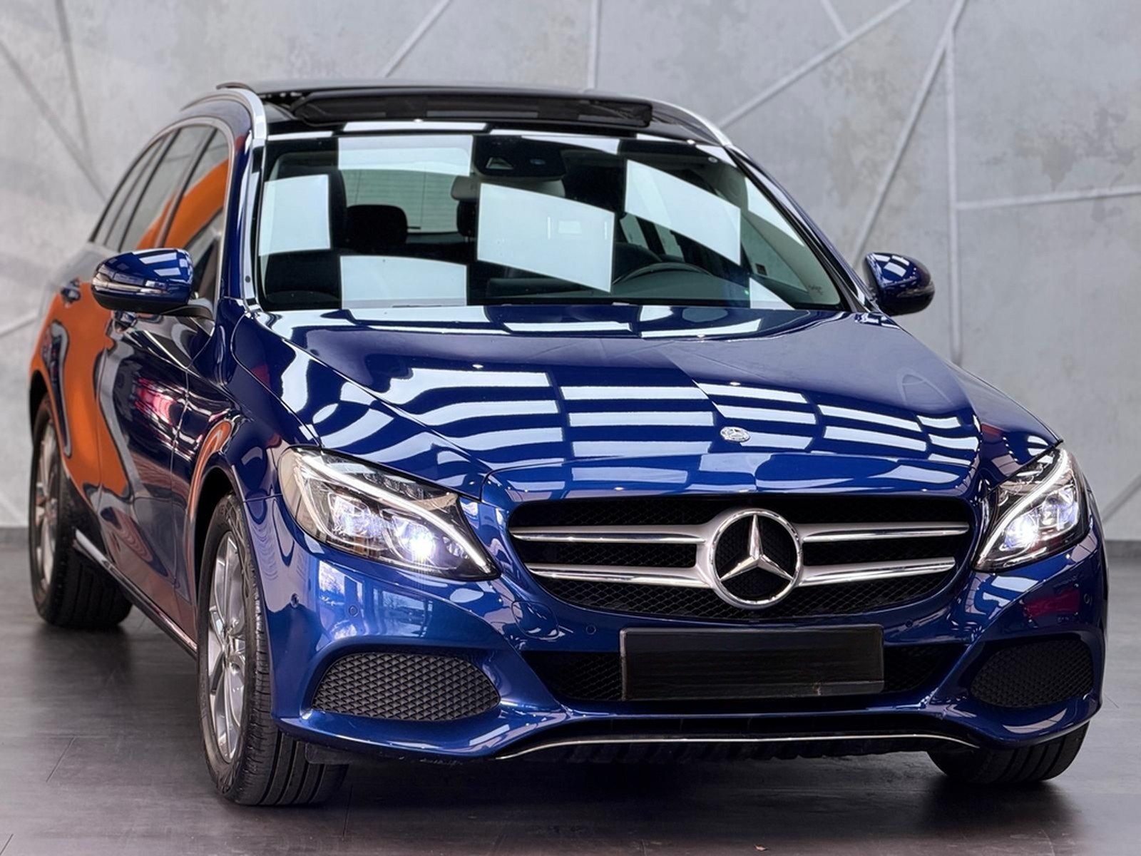 Mercedes-Benz C 180 T CGI Avantgarde|PANO|AHK|KEYLESS|LED foto 2