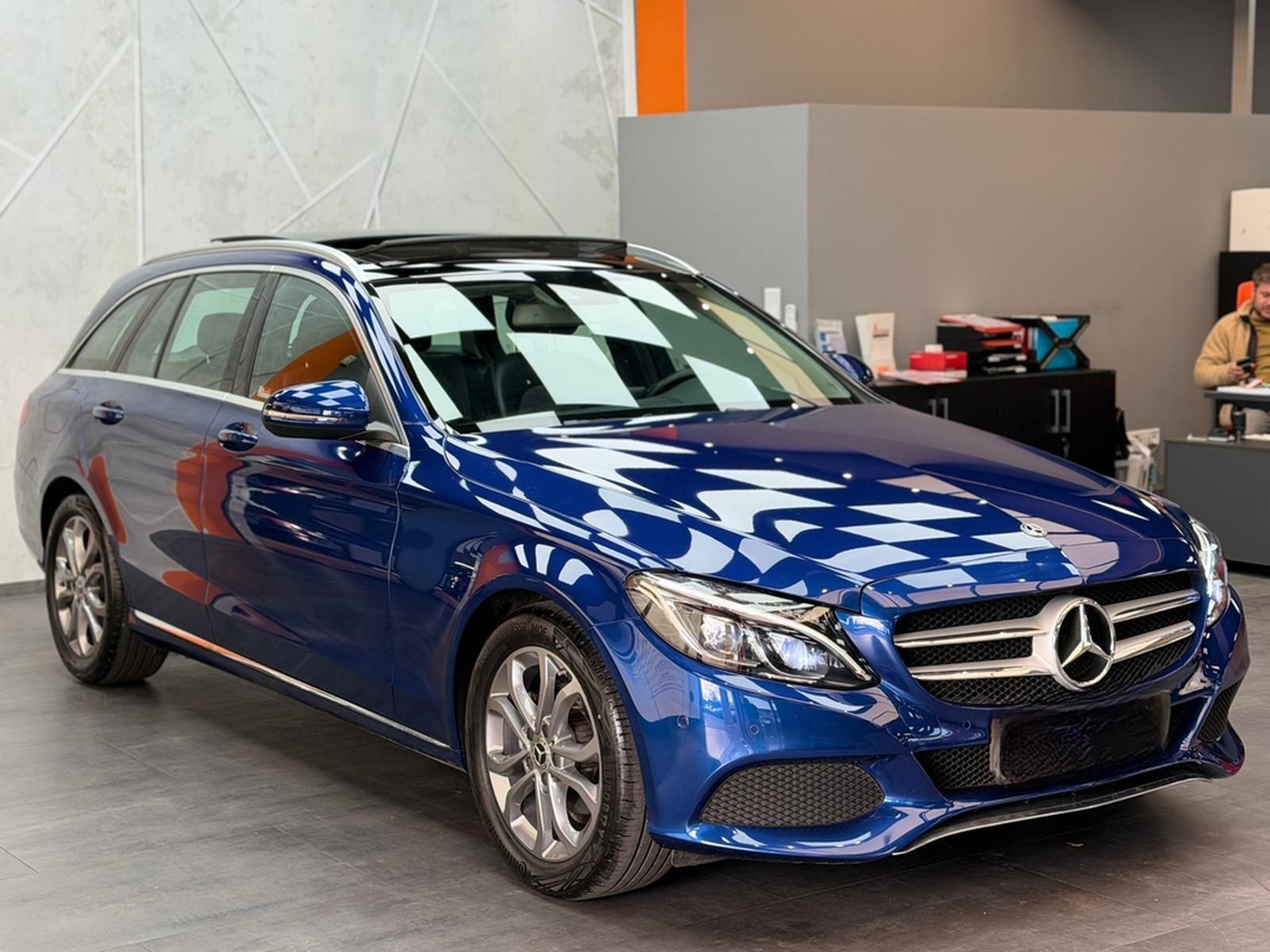 Mercedes-Benz C 180 T CGI Avantgarde|PANO|AHK|KEYLESS|LED foto 3