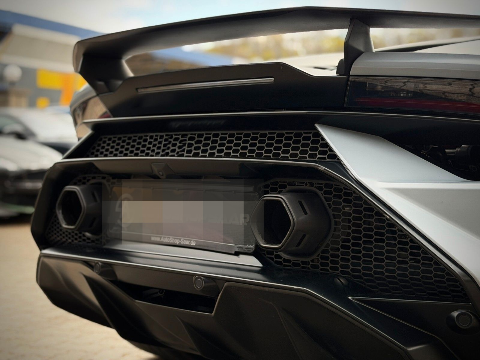Lamborghini Tecnica  Matt/Lift/Carbon/R-Seats/Sensonum/PPF foto 17