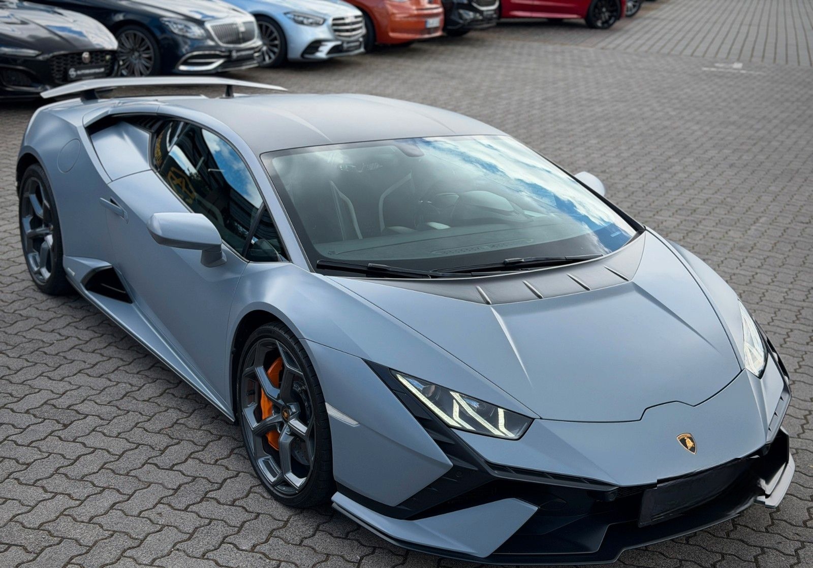 Lamborghini Tecnica  Matt/Lift/Carbon/R-Seats/Sensonum/PPF foto 23