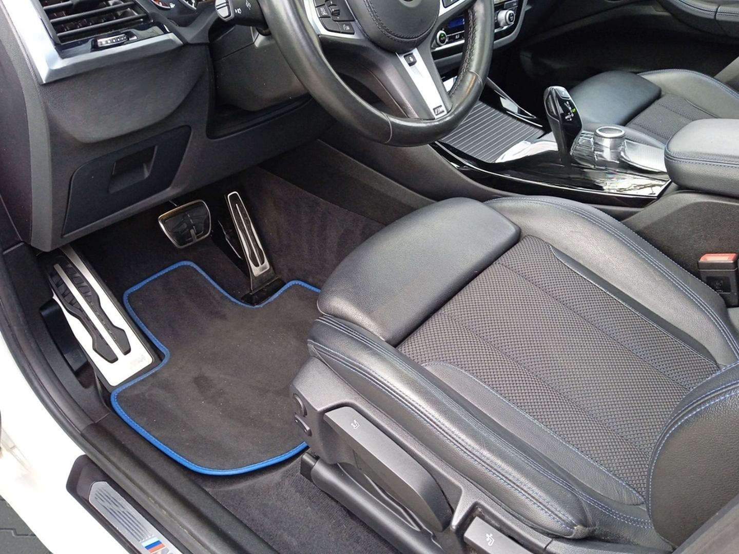 BMW X3 20 d M Sport+HUD+Park-Ass.+AHK+Glasdach+DAB+H foto 14