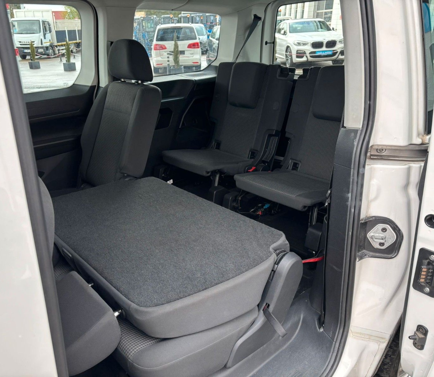 Volkswagen Caddy Maxi *SHZ/PDC/7-Sitze* foto 13