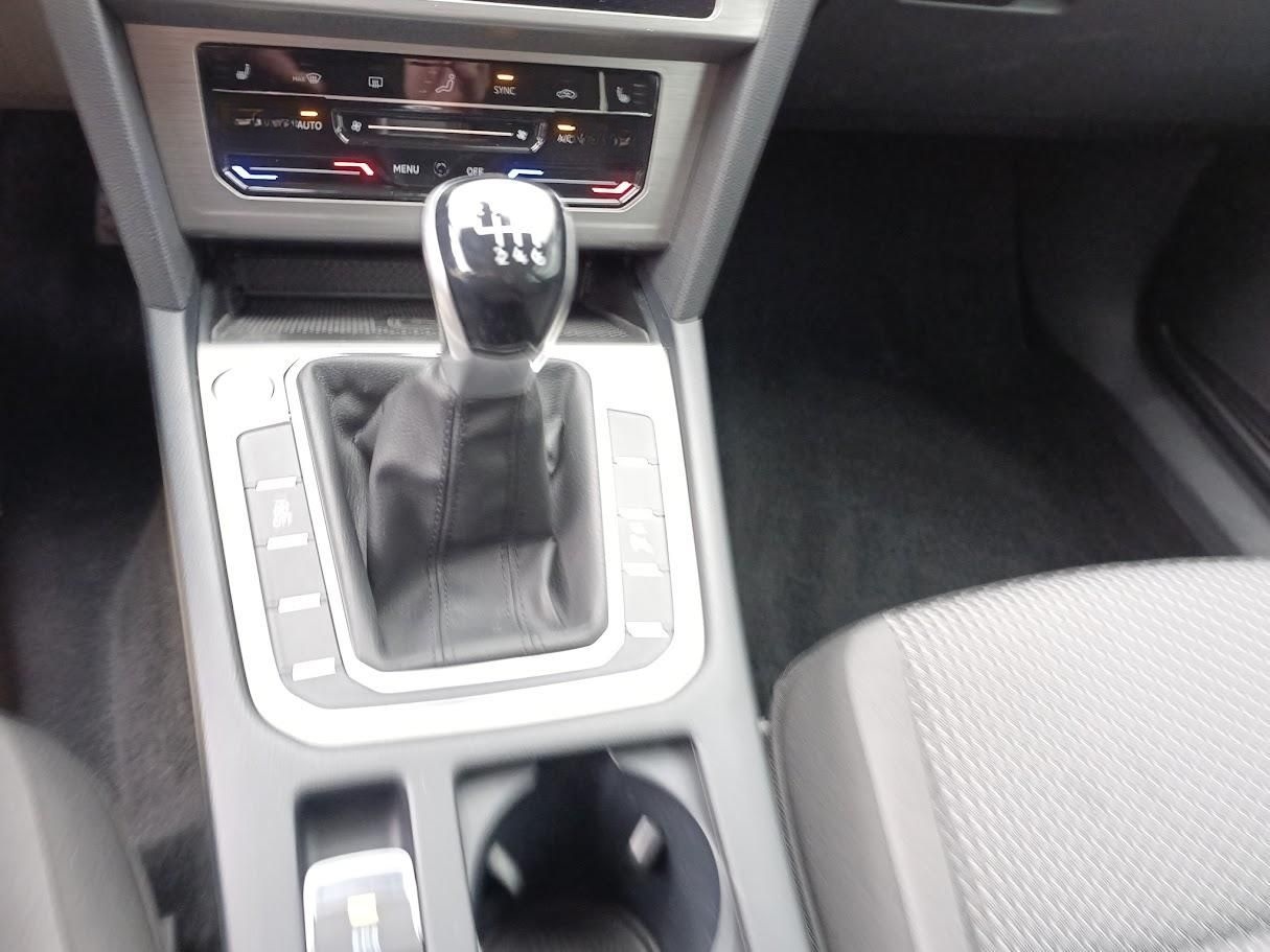 Volkswagen Passat Variant 1.5 16V TSI ACT foto 15