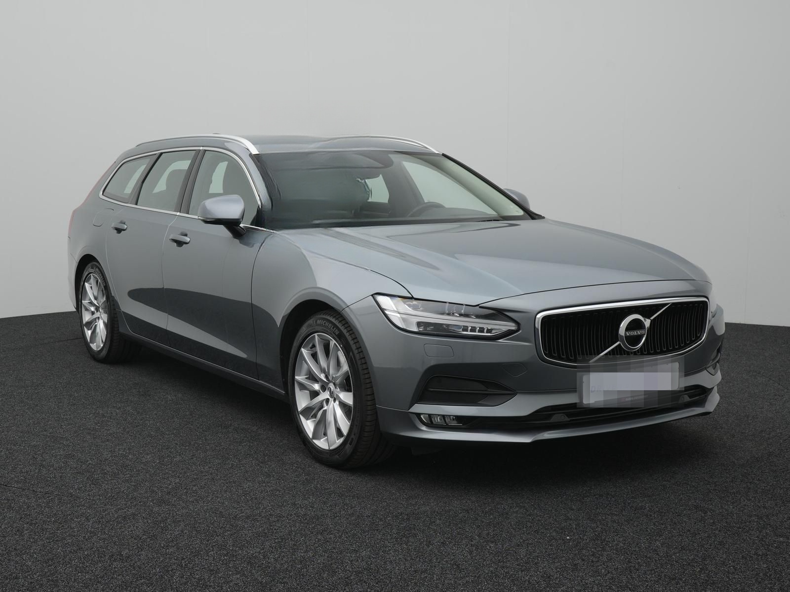 Volvo V90 Momentum T6 AWD 2.0 LED,SPURH,ACC,TOTW,NAVI foto 3