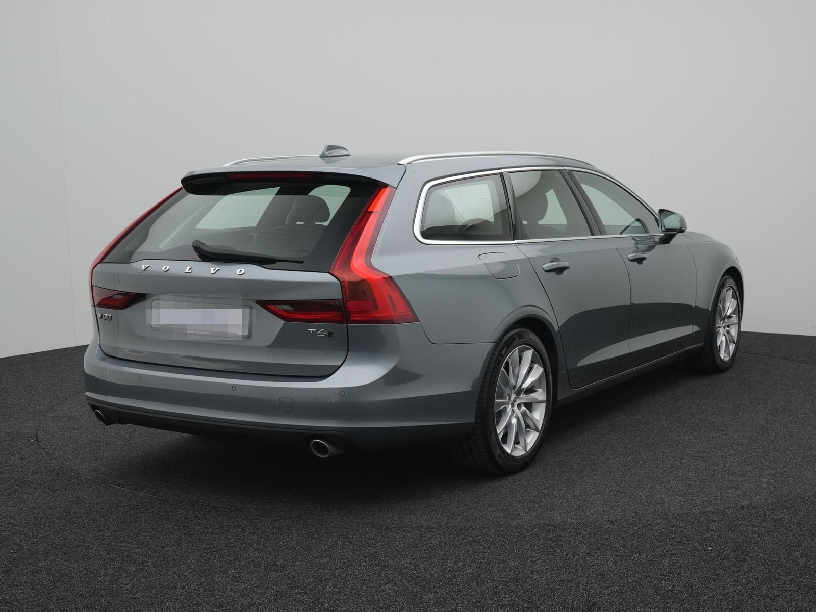 Volvo V90 Momentum T6 AWD 2.0 LED,SPURH,ACC,TOTW,NAVI foto 5