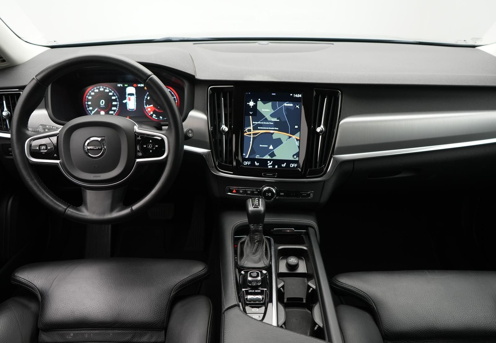 Volvo V90 Momentum T6 AWD 2.0 LED,SPURH,ACC,TOTW,NAVI foto 9