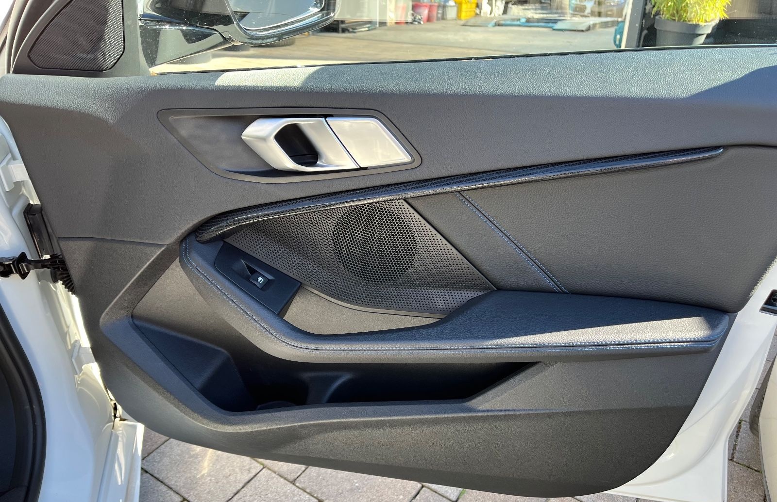 BMW 120i M Paket LivePR HUD Pano A.LED Hifi Memo 19 foto 15