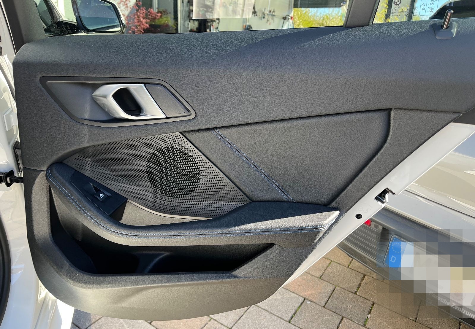 BMW 120i M Paket LivePR HUD Pano A.LED Hifi Memo 19 foto 16