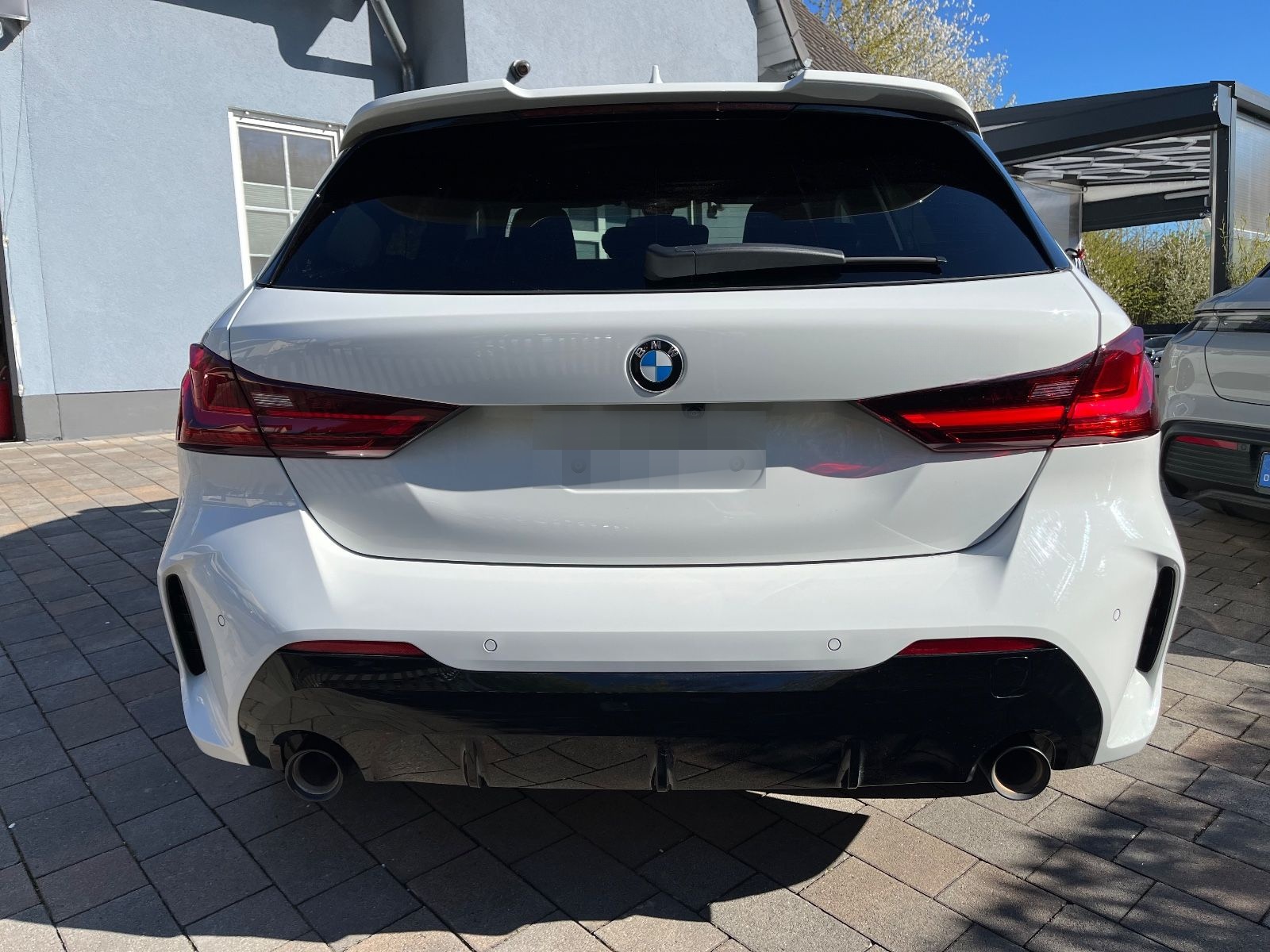 BMW 120i M Paket LivePR HUD Pano A.LED Hifi Memo 19 foto 6