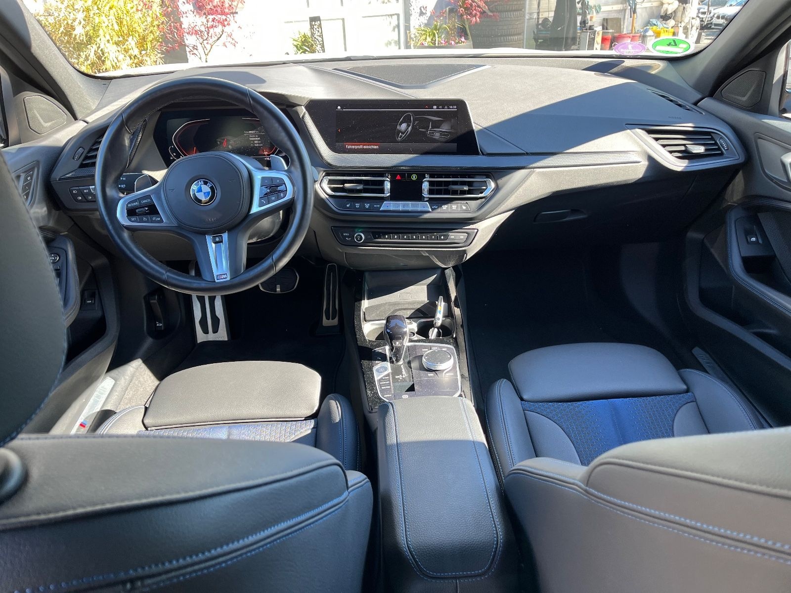 BMW 120i M Paket LivePR HUD Pano A.LED Hifi Memo 19 foto 9