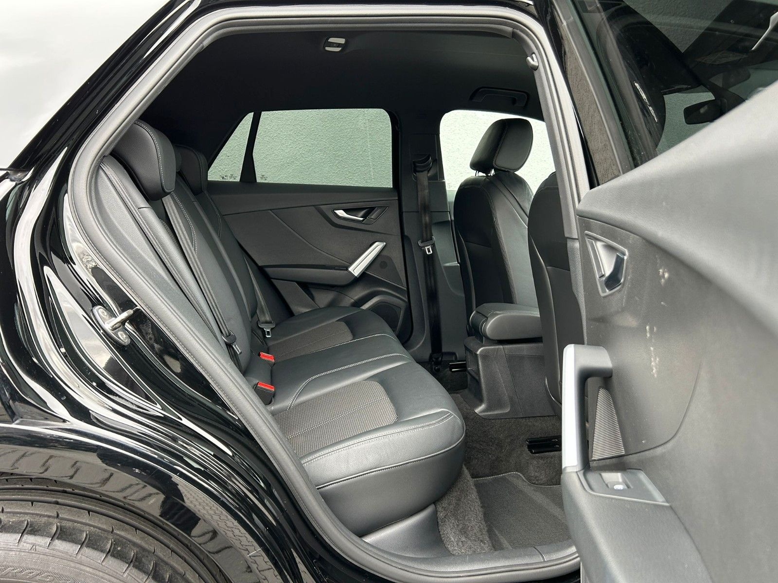 Audi Q2 40 TFSI quattro S-Line*Leder*Navi*LED*18Zoll foto 6