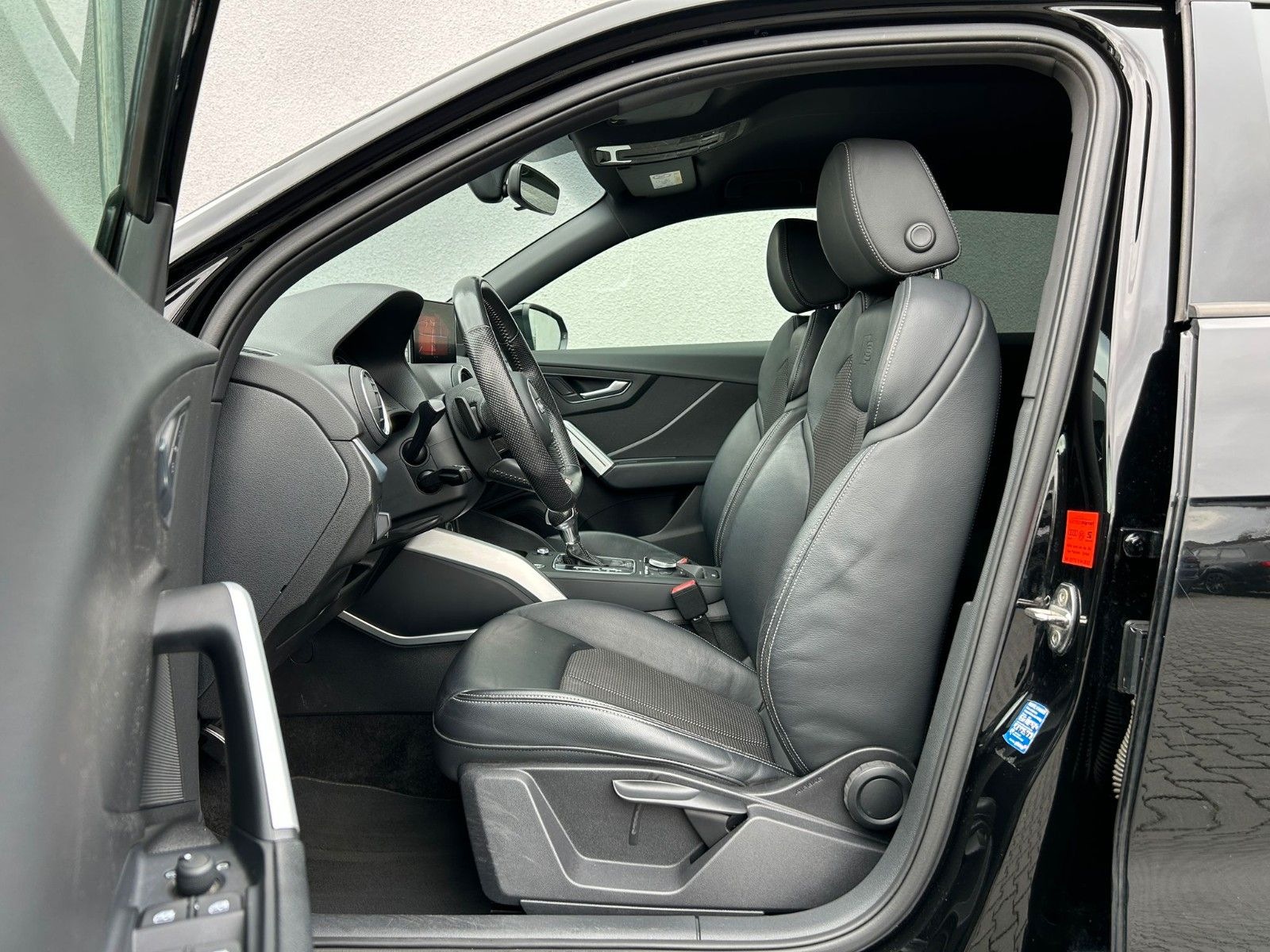 Audi Q2 40 TFSI quattro S-Line*Leder*Navi*LED*18Zoll foto 7