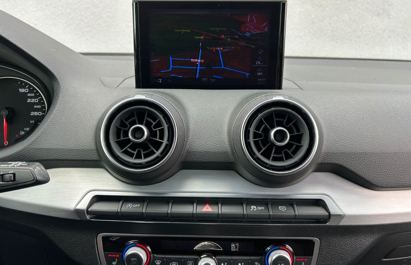 Audi Q2 40 TFSI quattro S-Line*Leder*Navi*LED*18Zoll foto 9