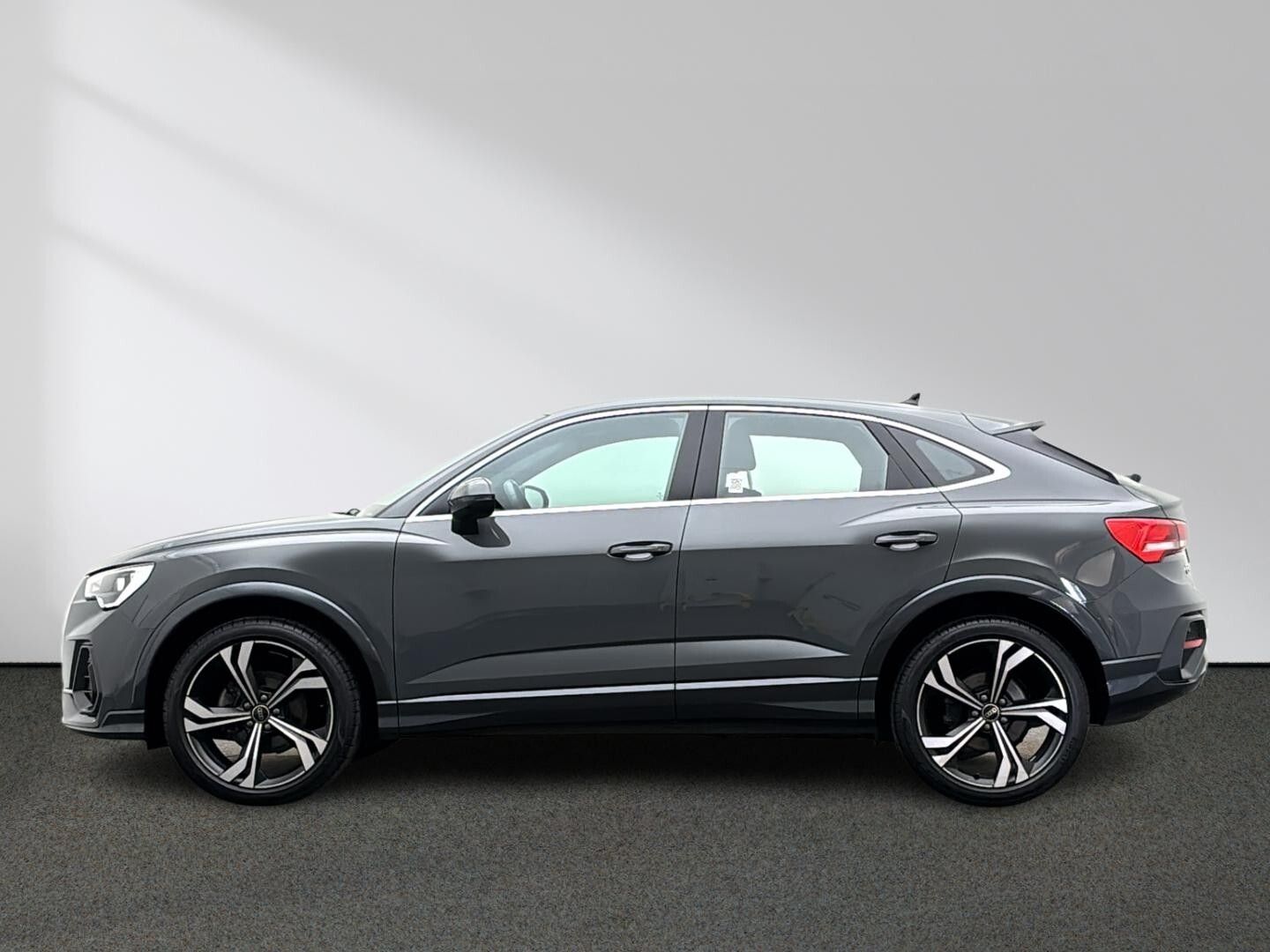 Audi Q3 Sportback 35 TDI quattro S tronic MMI LED AHK foto 2