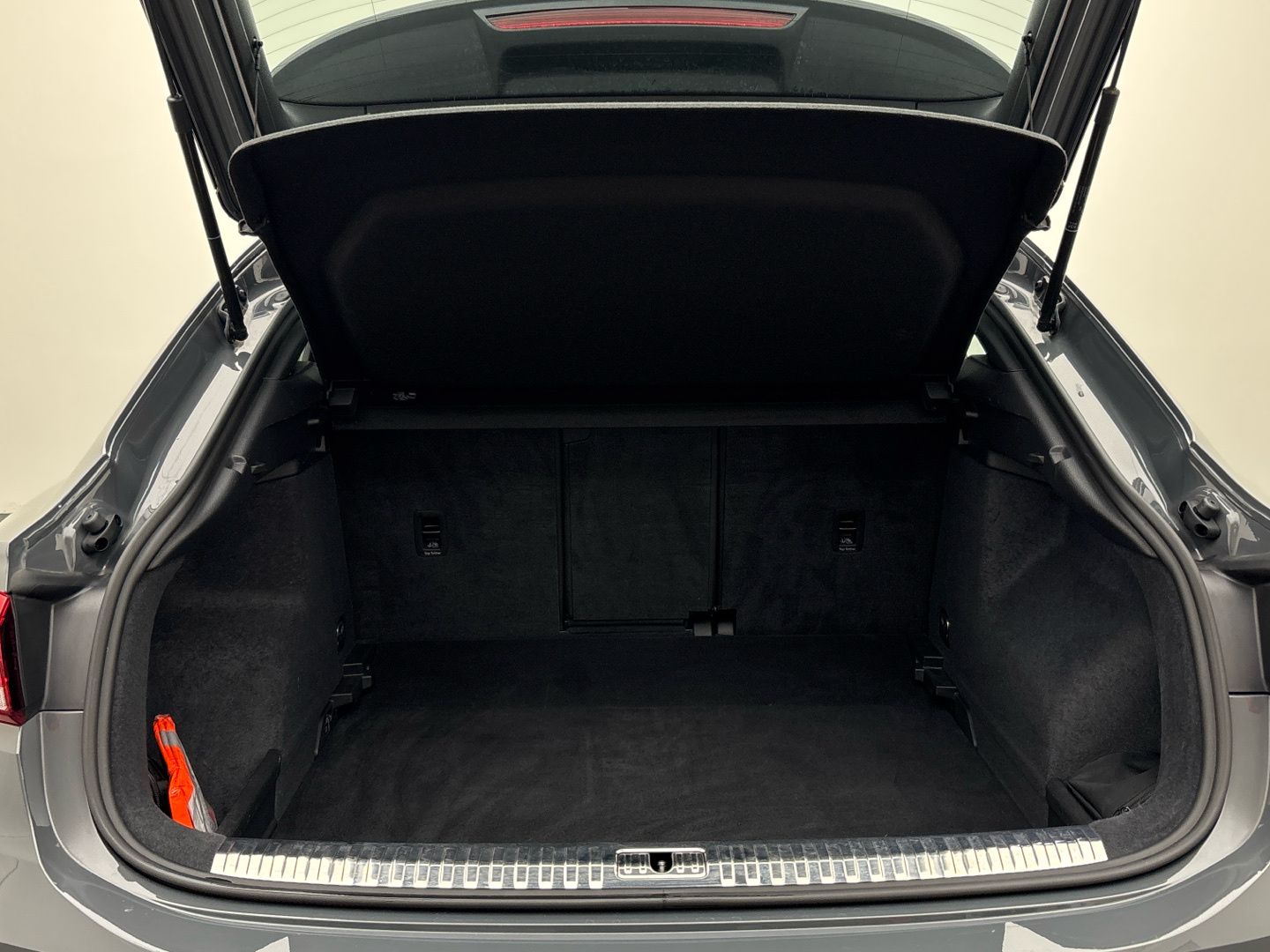 Audi Q3 Sportback 35 TDI quattro S tronic MMI LED AHK foto 13