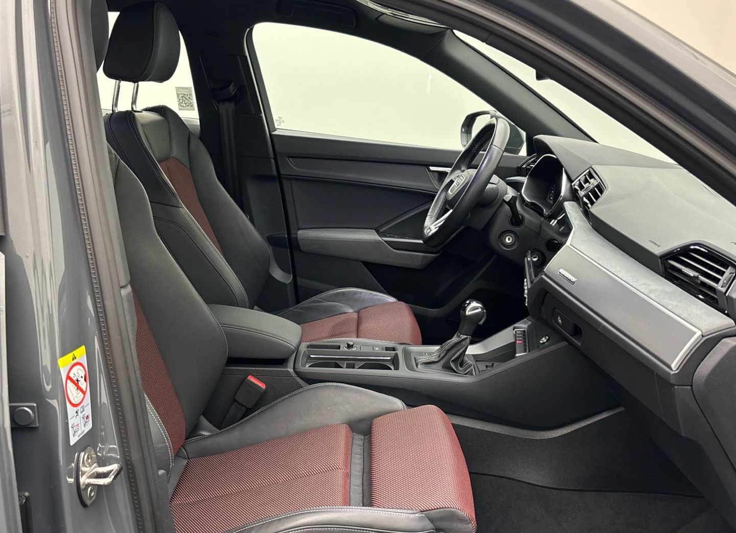 Audi Q3 Sportback 35 TDI quattro S tronic MMI LED AHK foto 10