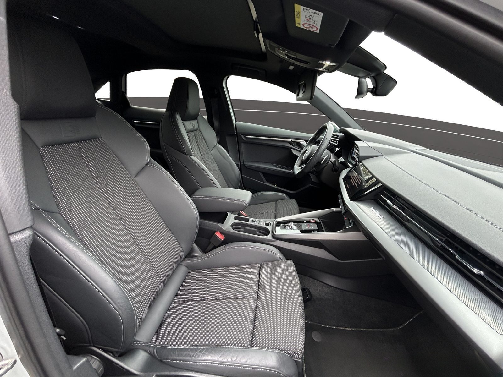 Audi S3 2.0 TFSI 228kW S tronic Glasdach Sitzheizung foto 10