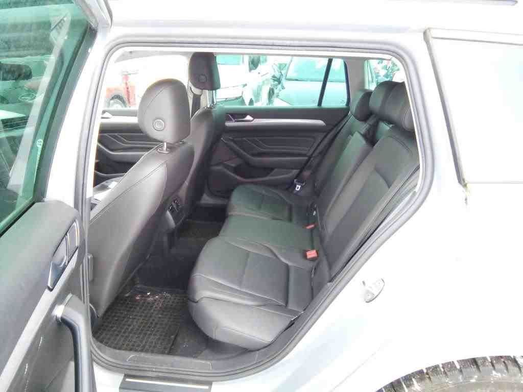 Volkswagen Passat Variant Business virtual Cockpit Navi App foto 8